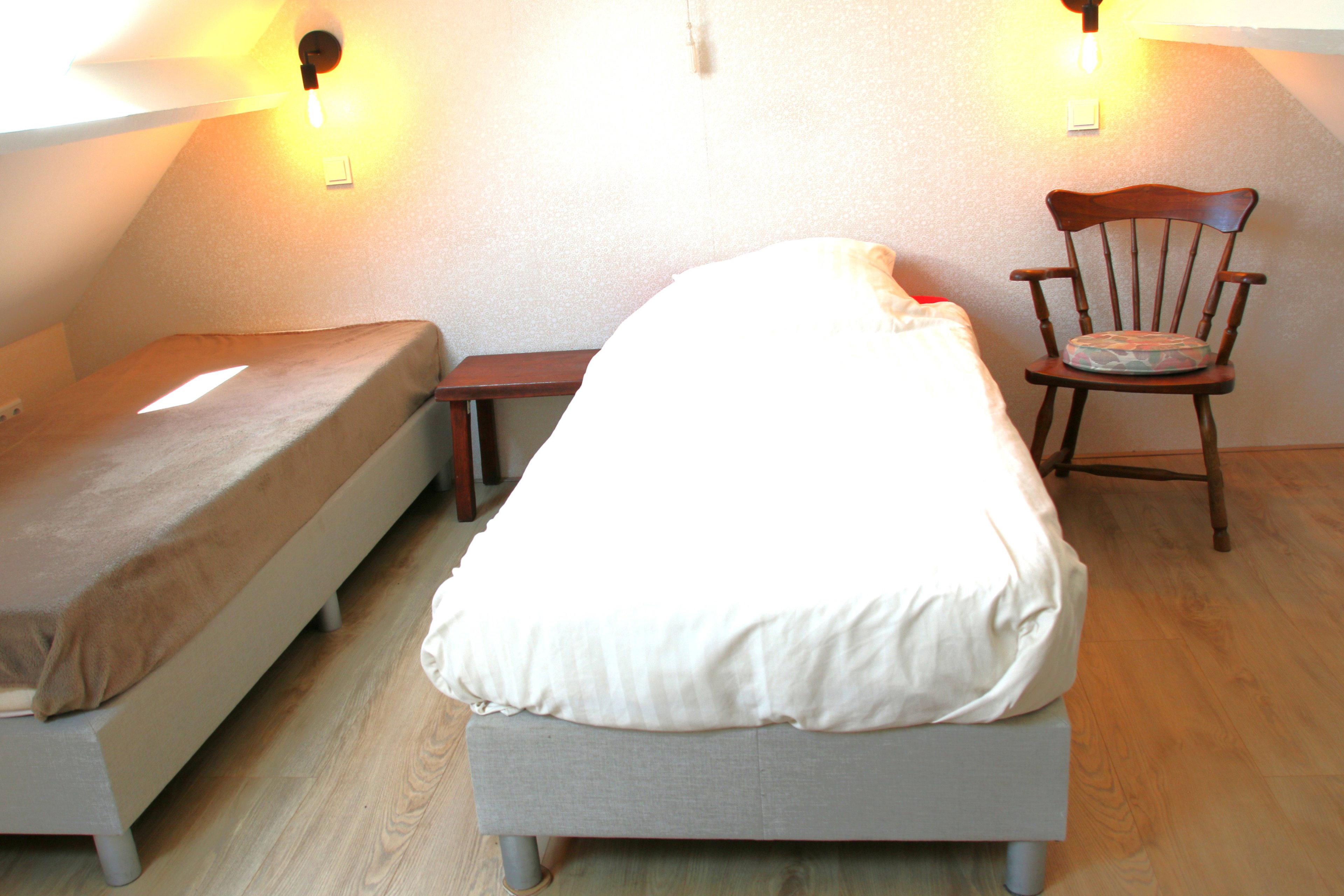 - image: 12