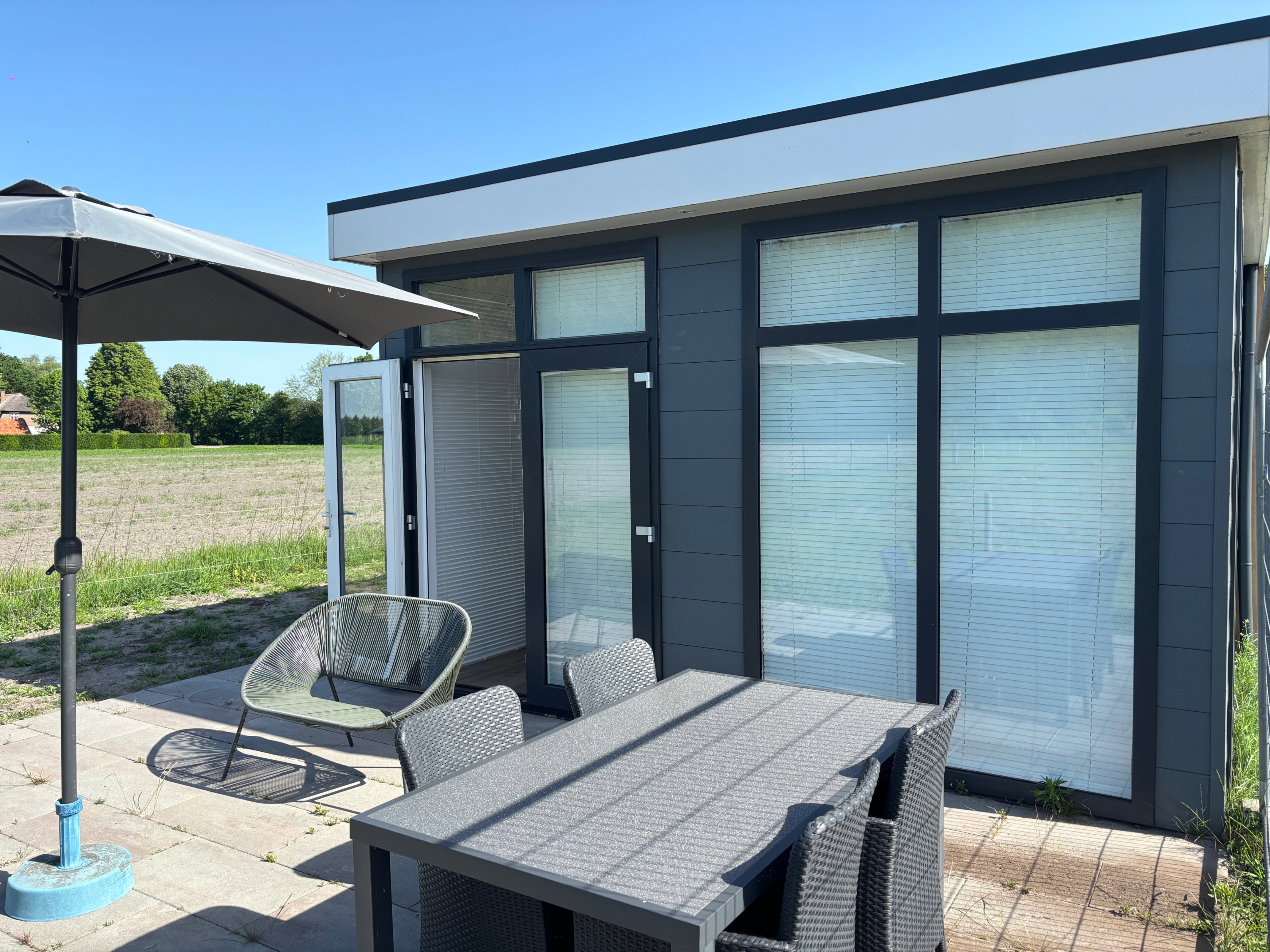- image: 18