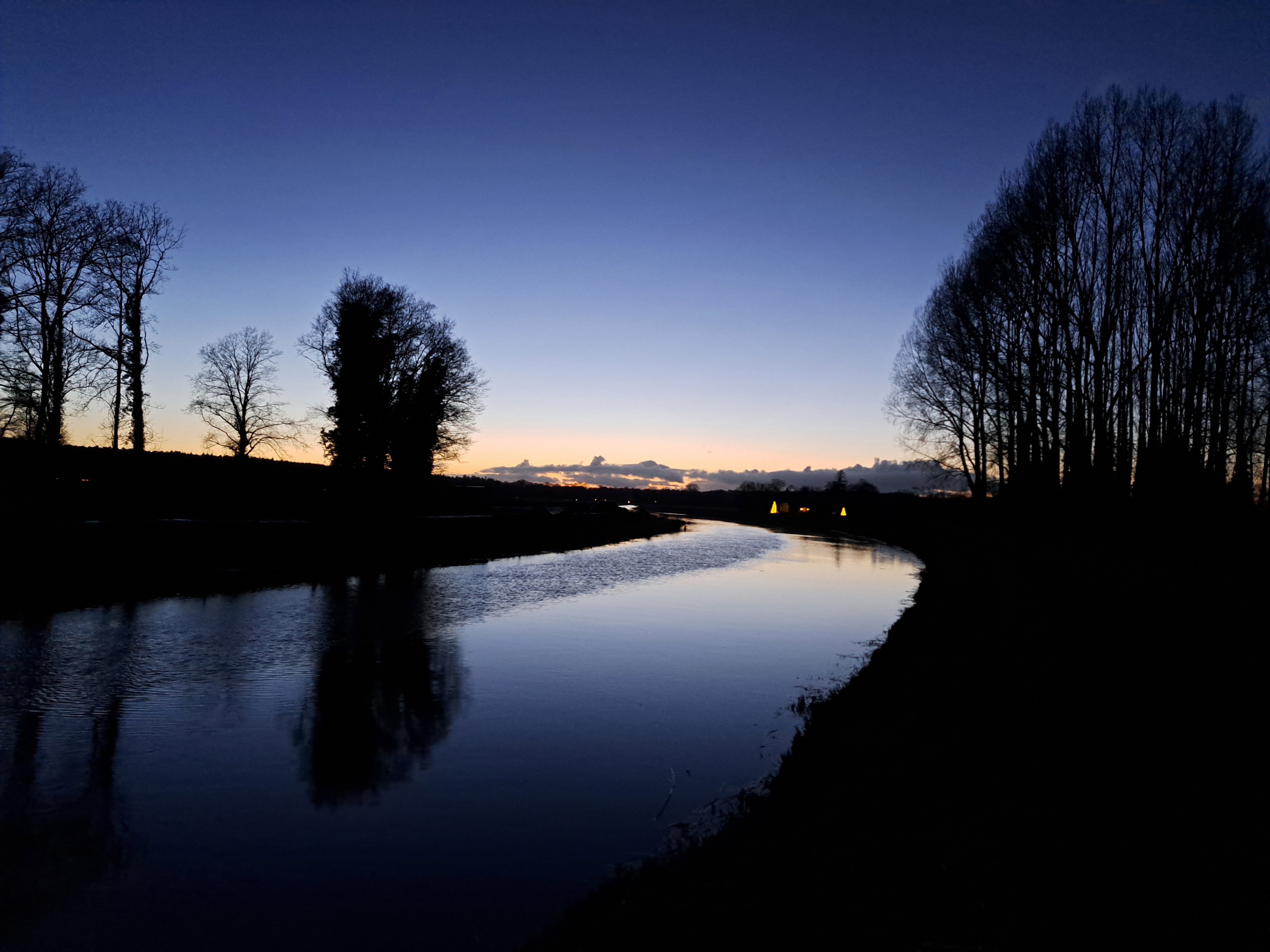 - image: 22