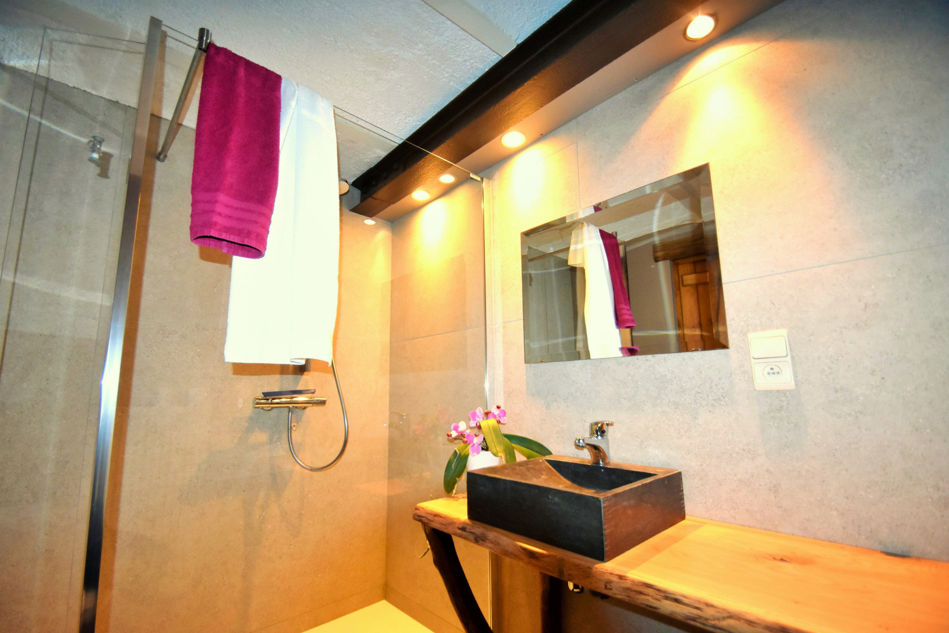 - image: 13