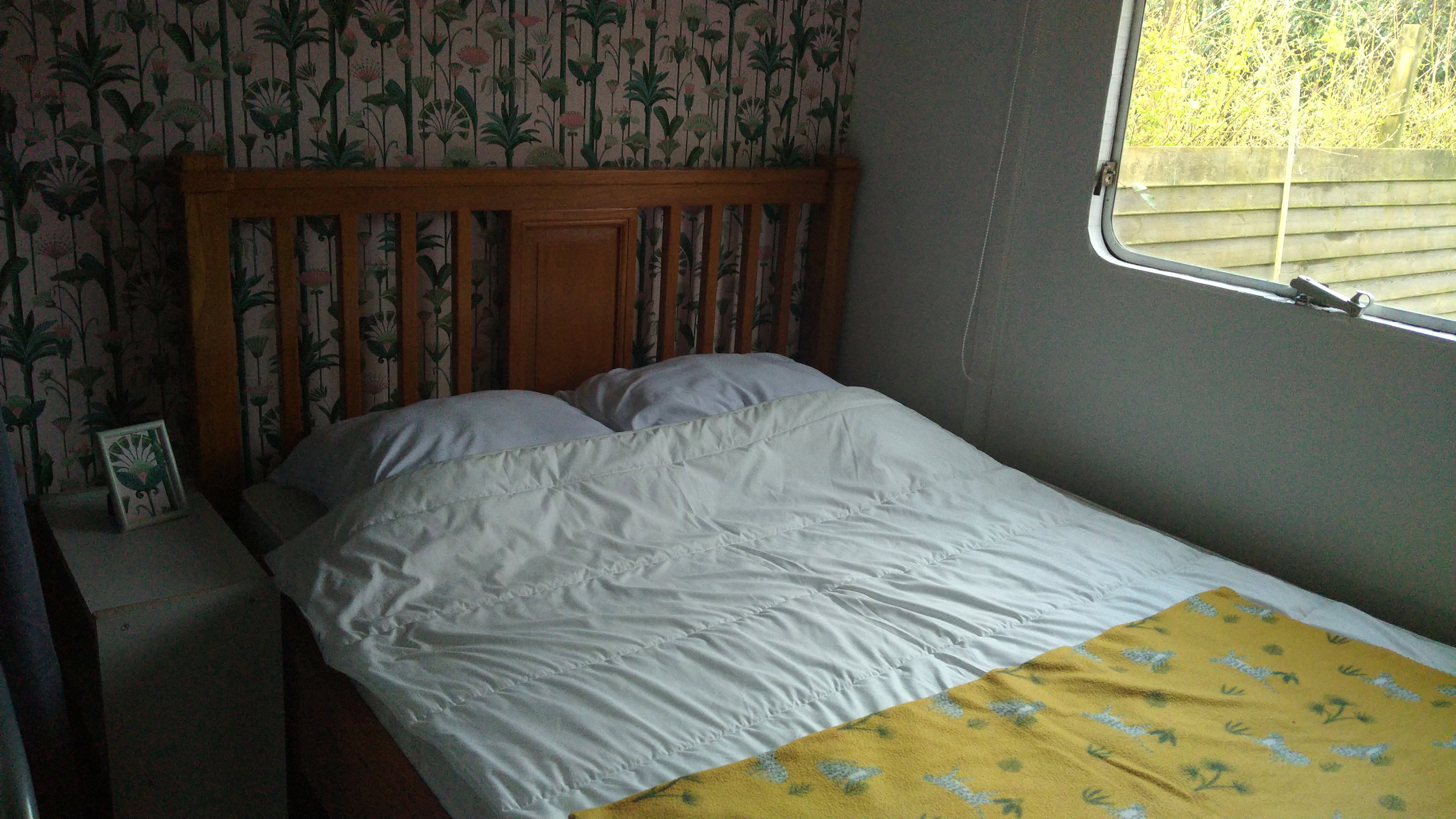 - image: 14