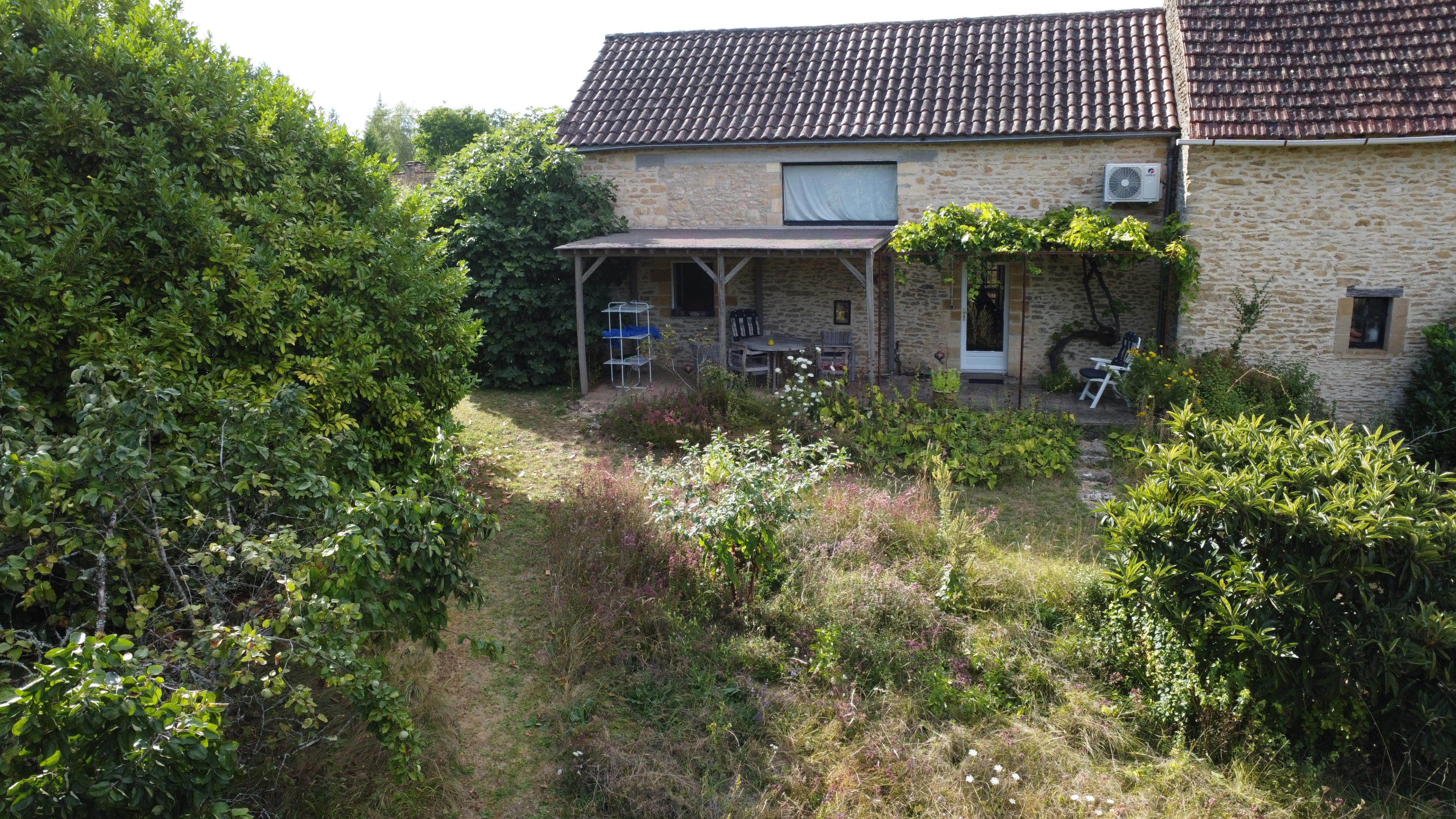 Maison nature à Marcillac-Saint-Quentin