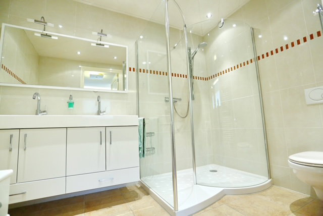 - image: 11