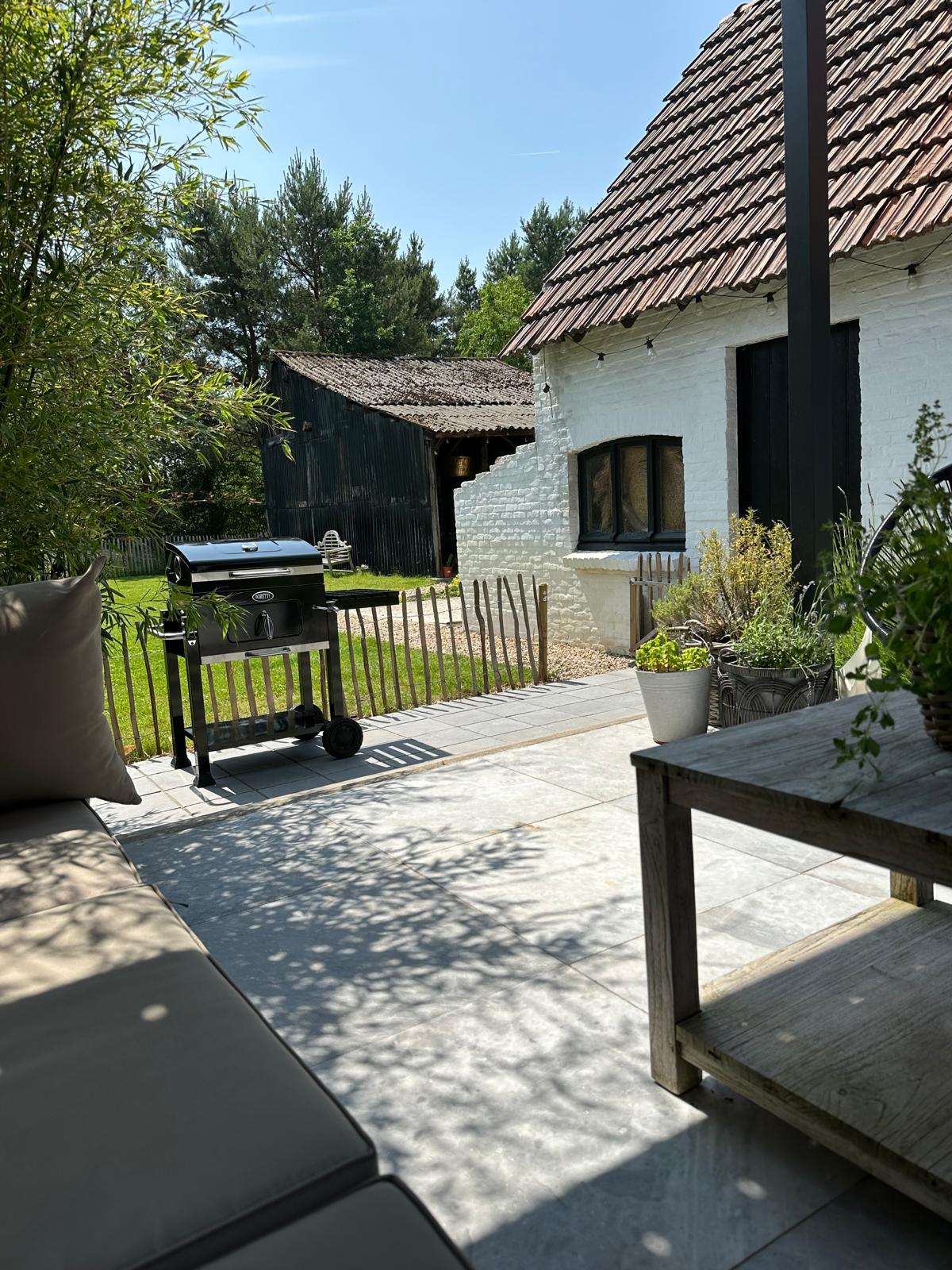 - image: 44