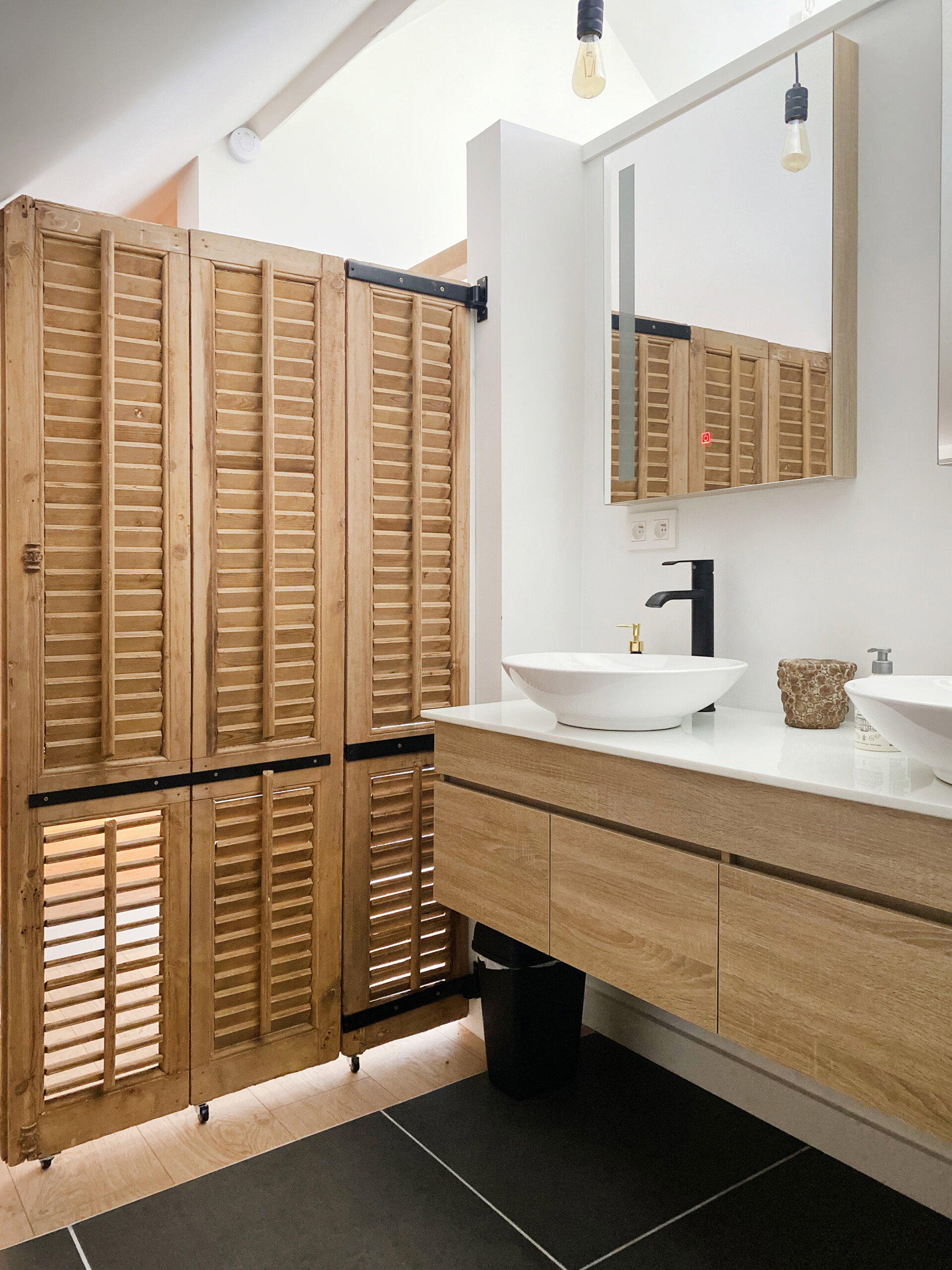 - image: 14