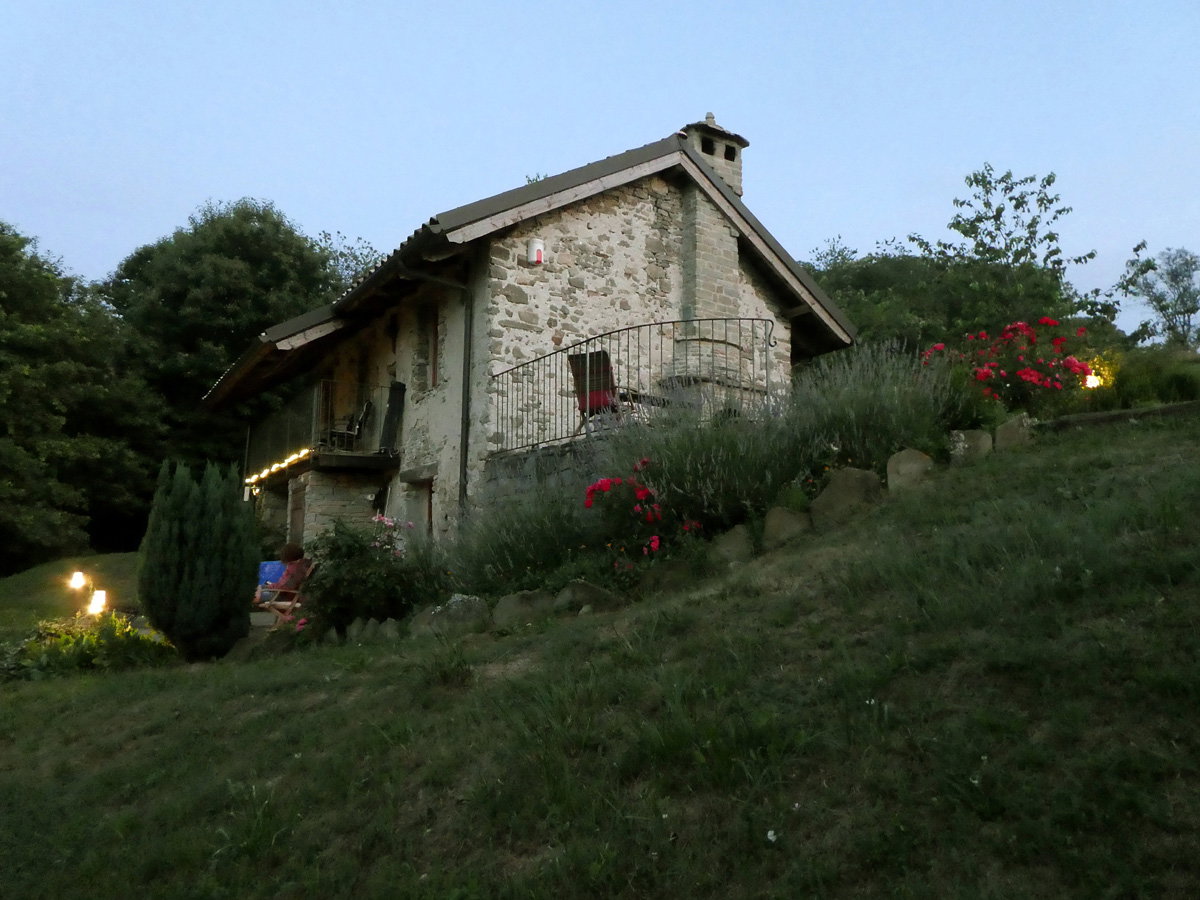 - image: 16