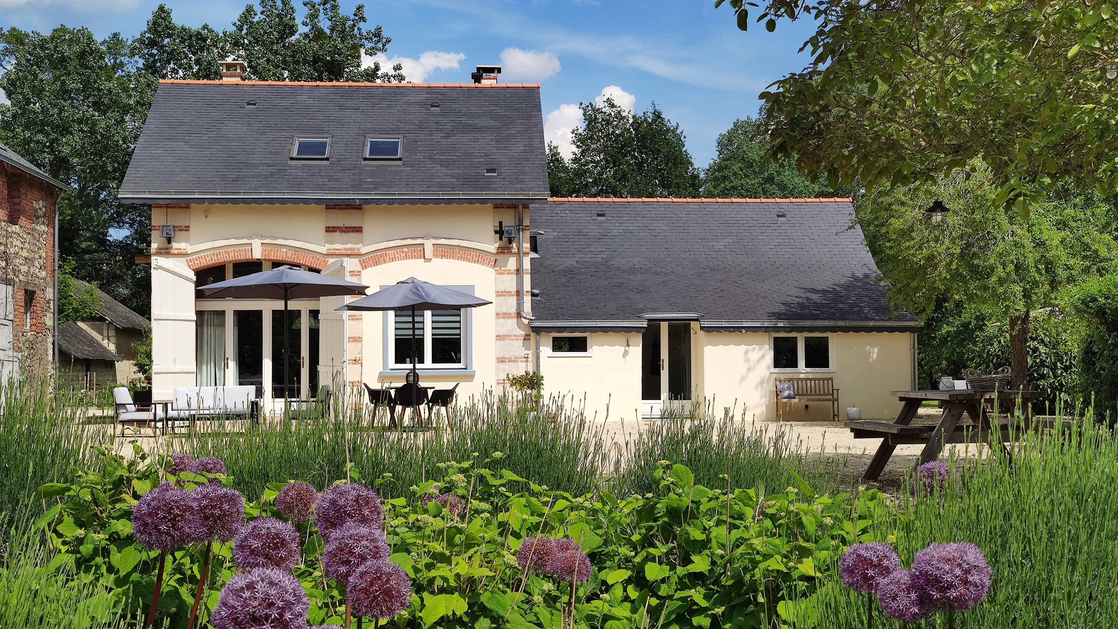 Nature house in Les Bois d' Anjou