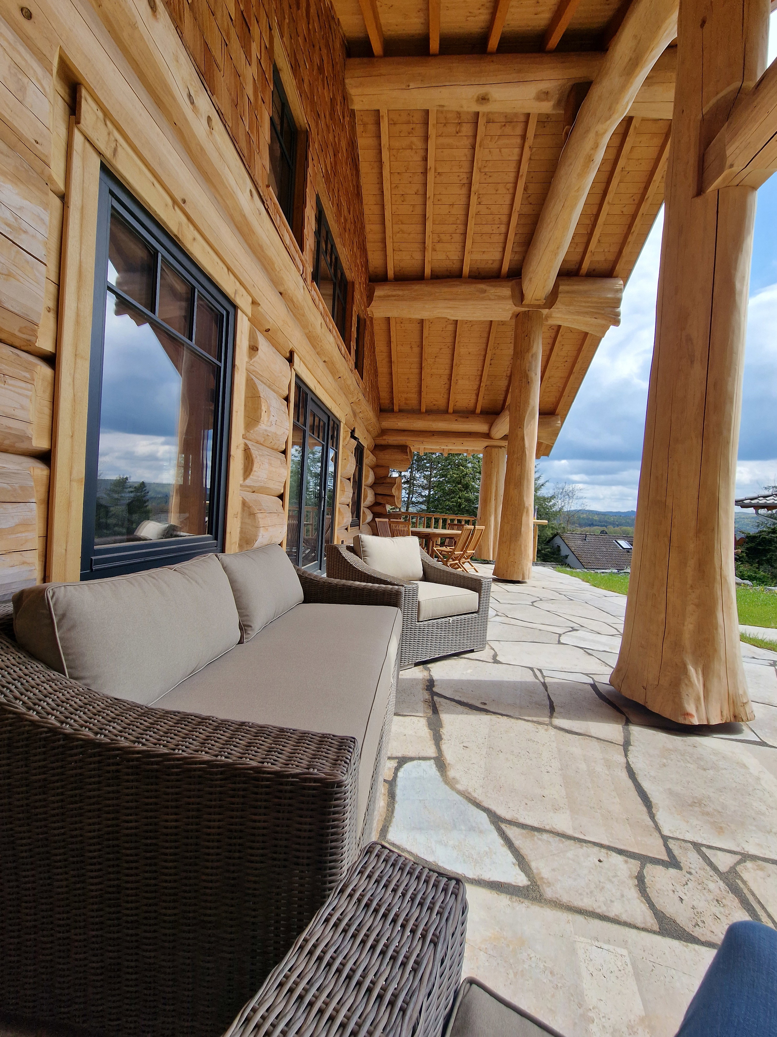 - image: 19