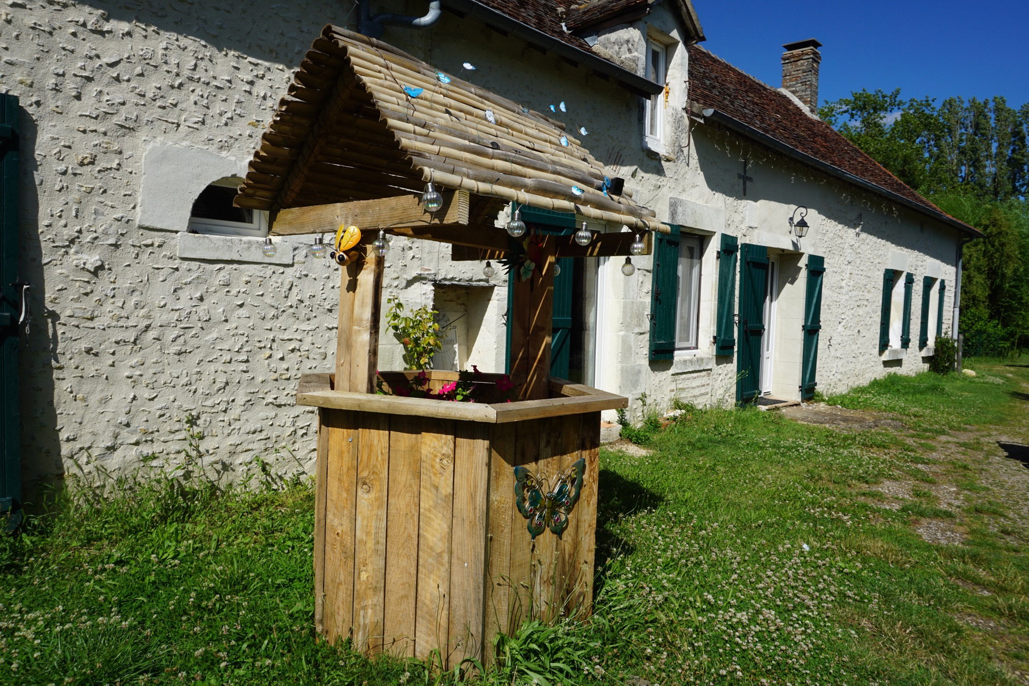 - image: 44