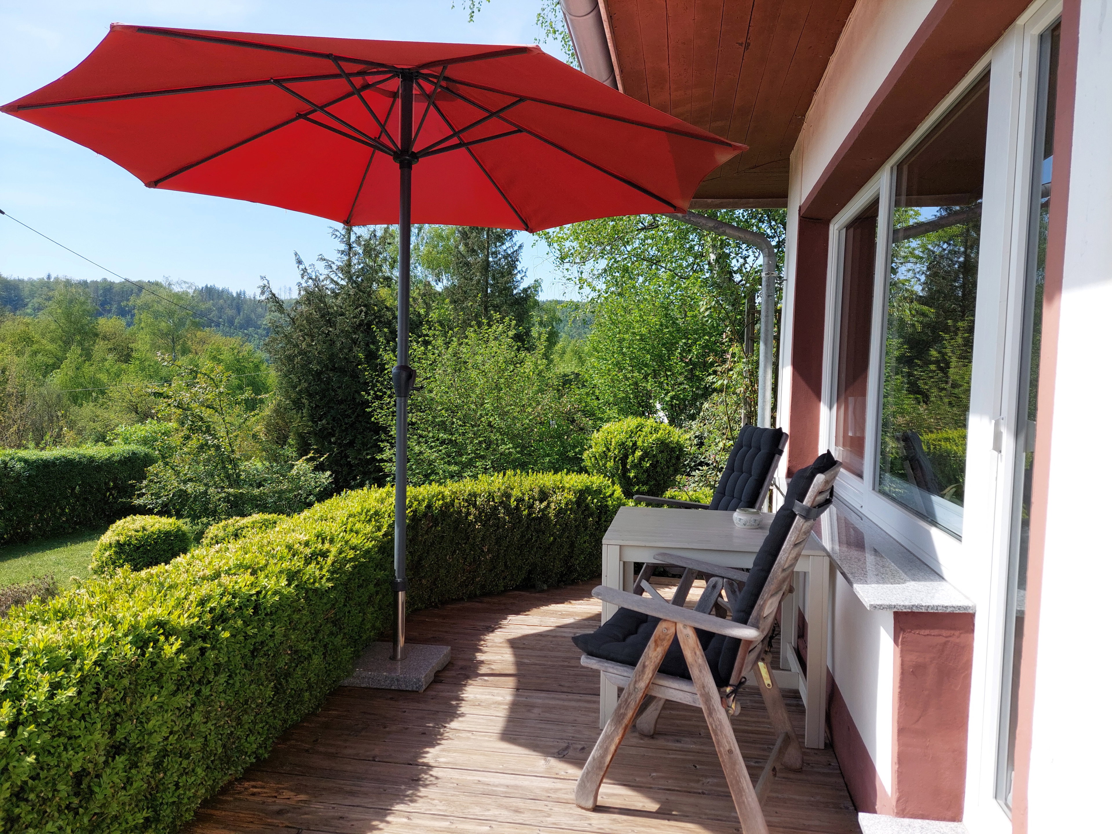 - image: 28
