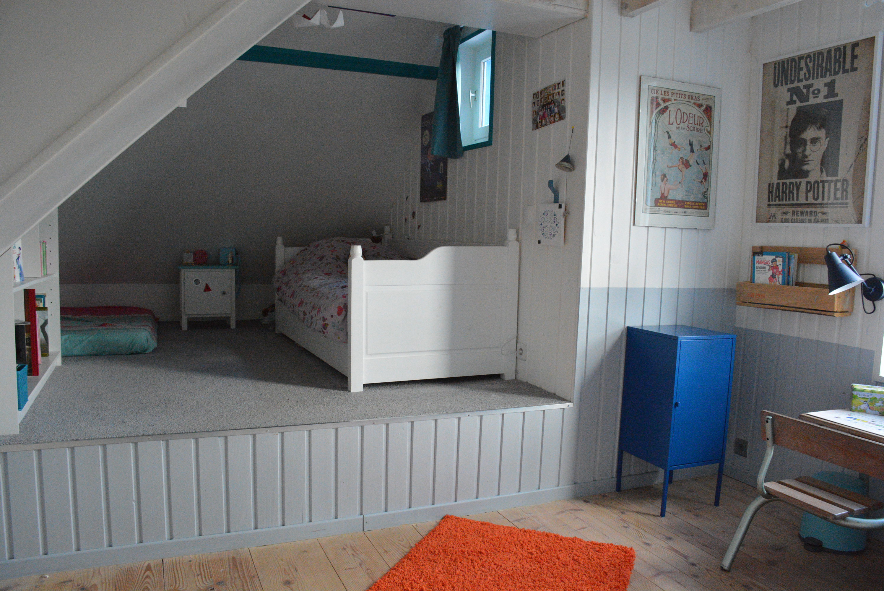 - image: 12