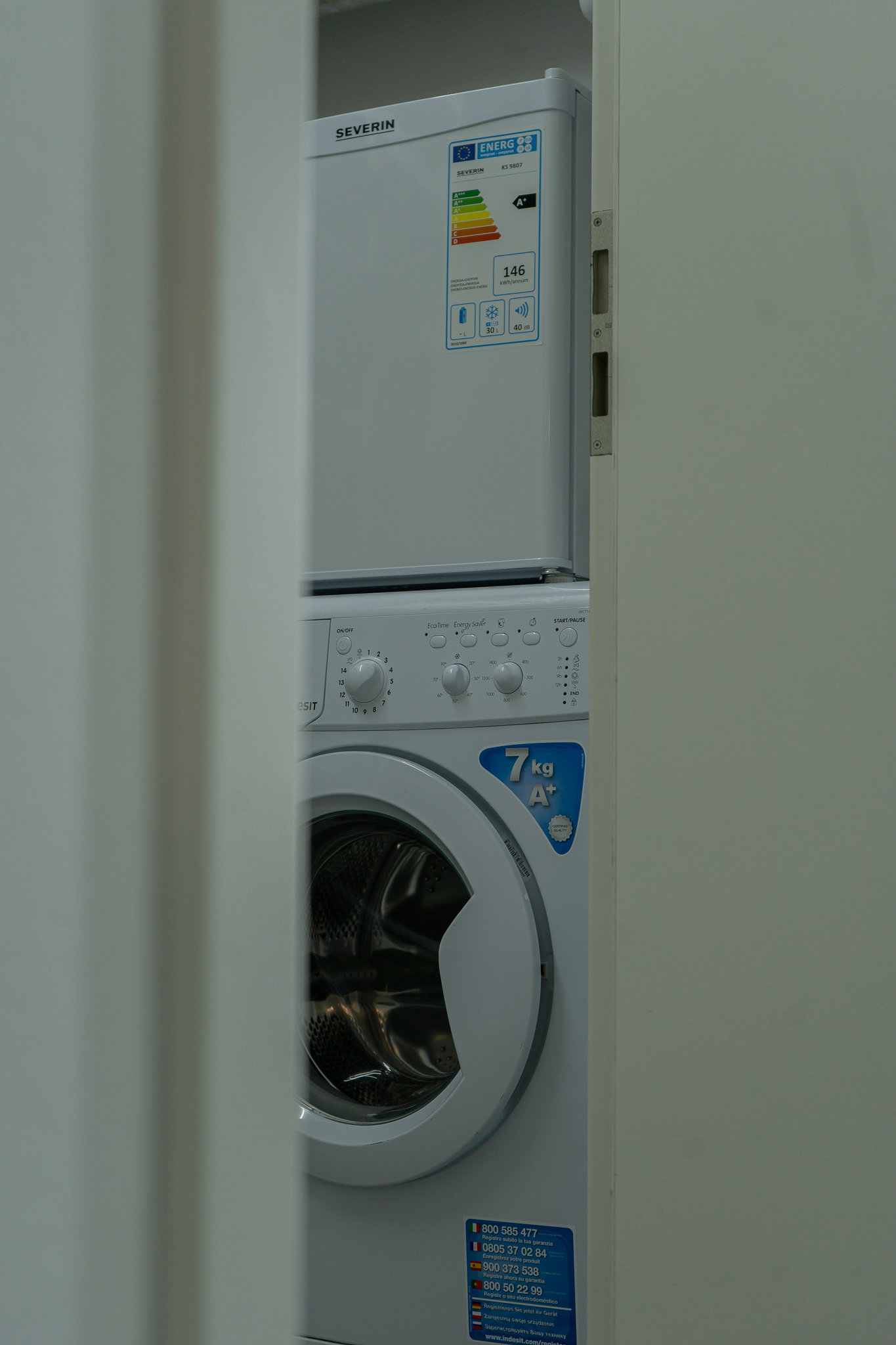 - image: 44