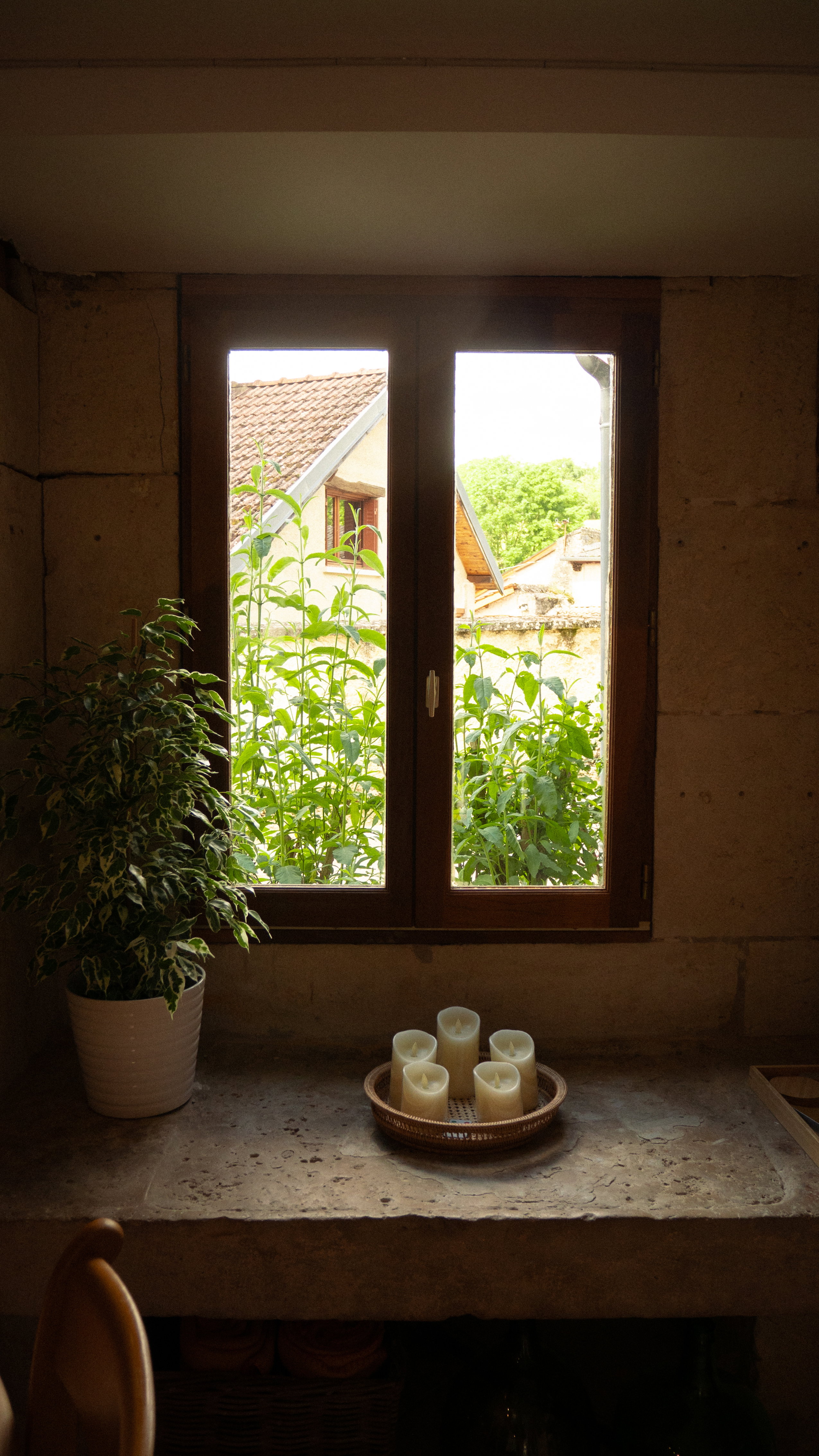 - image: 11