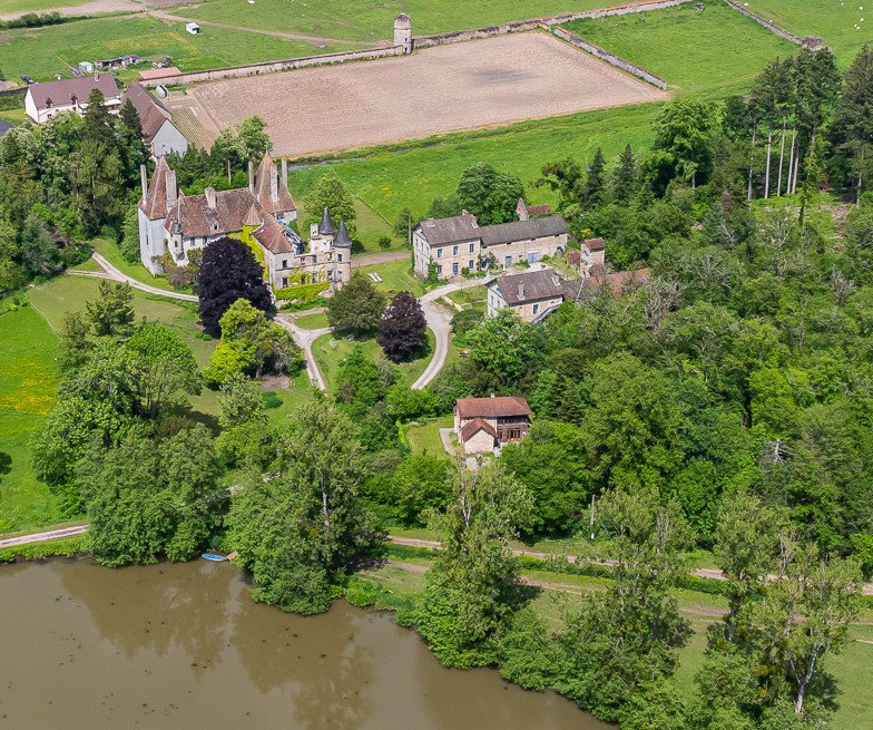 Nature house in Saint Martin de Commune