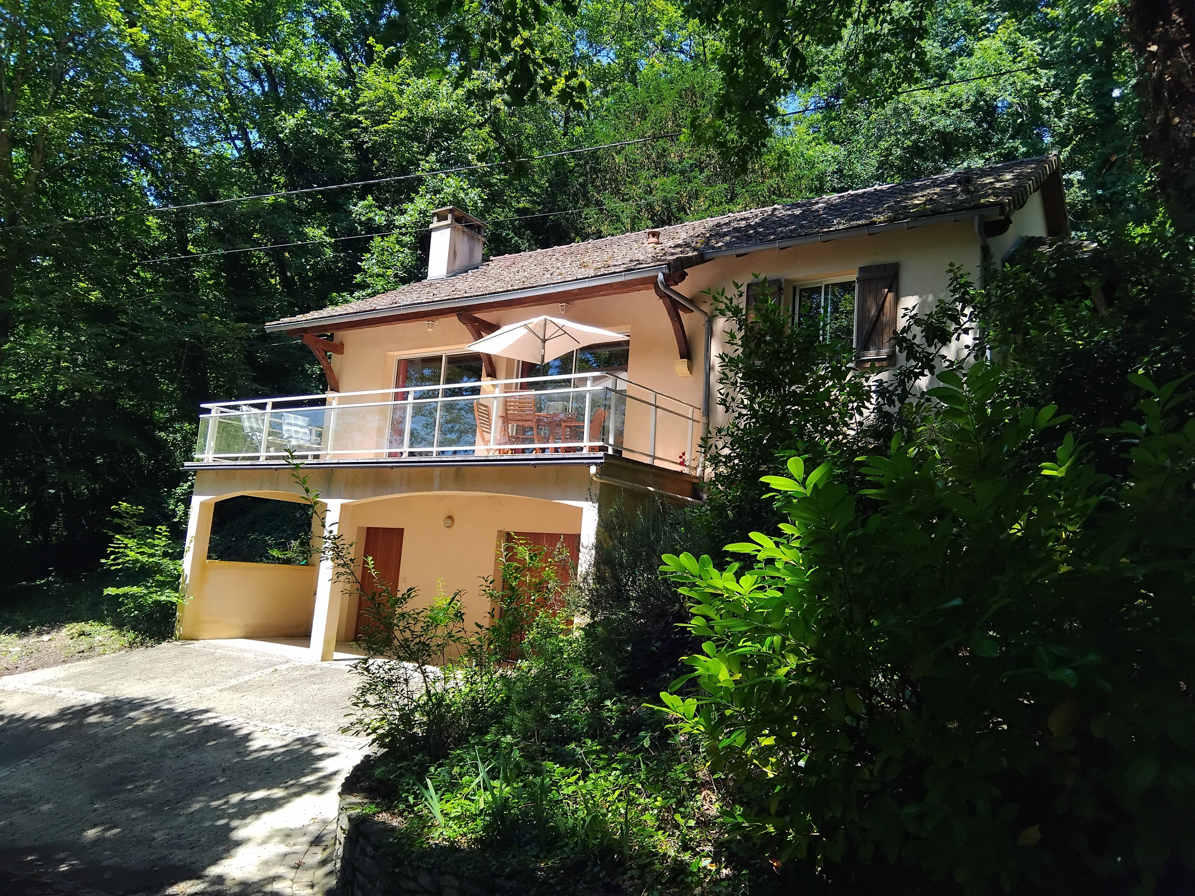 Naturhäuschen in Montignac-Lascaux