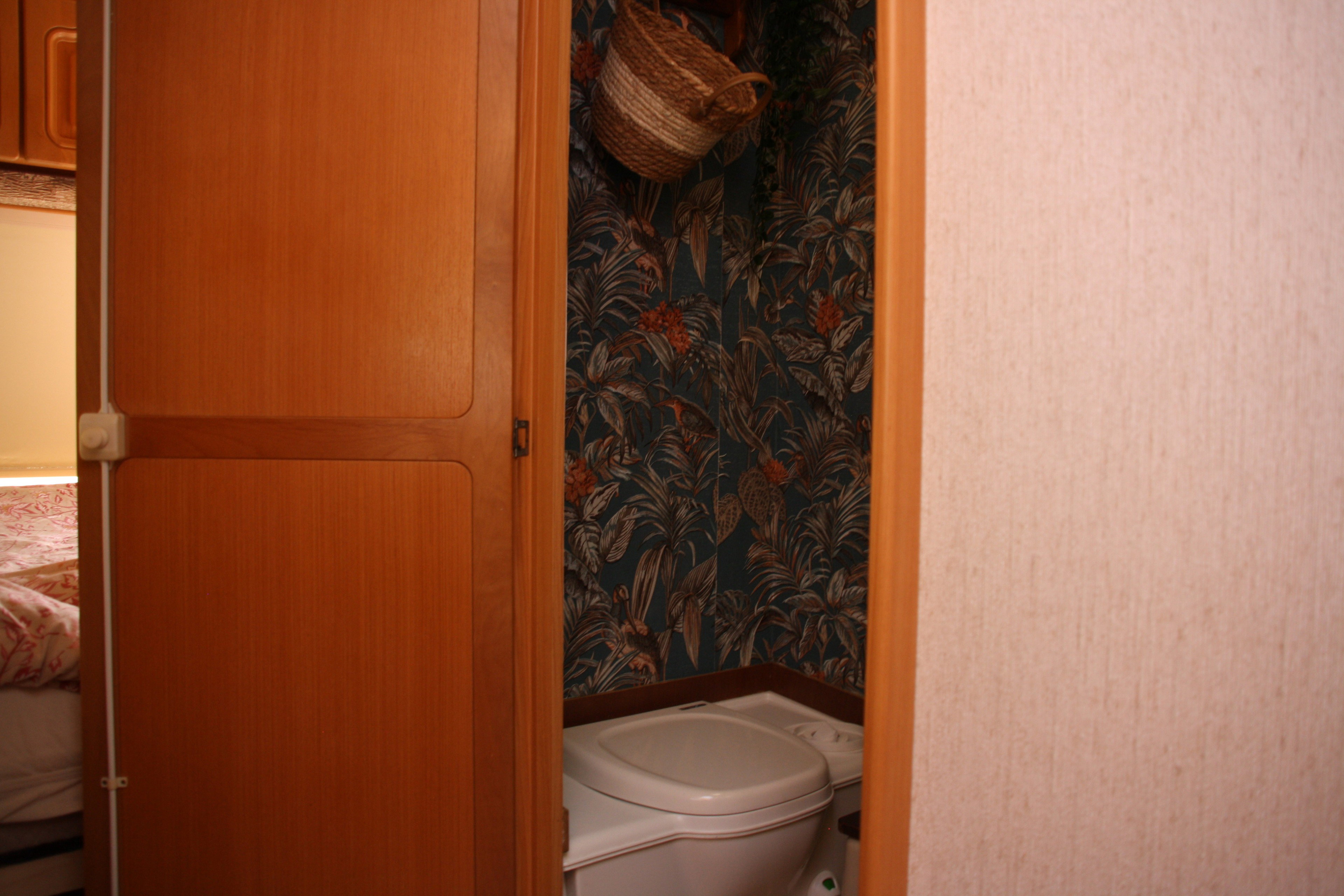 - image: 24