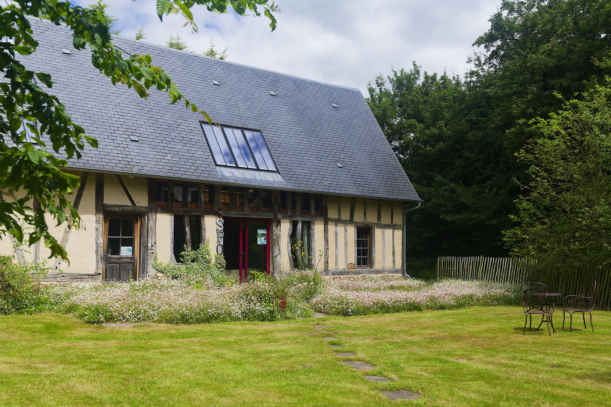 Casa nella natura a Saint Aubin de Bonneval
