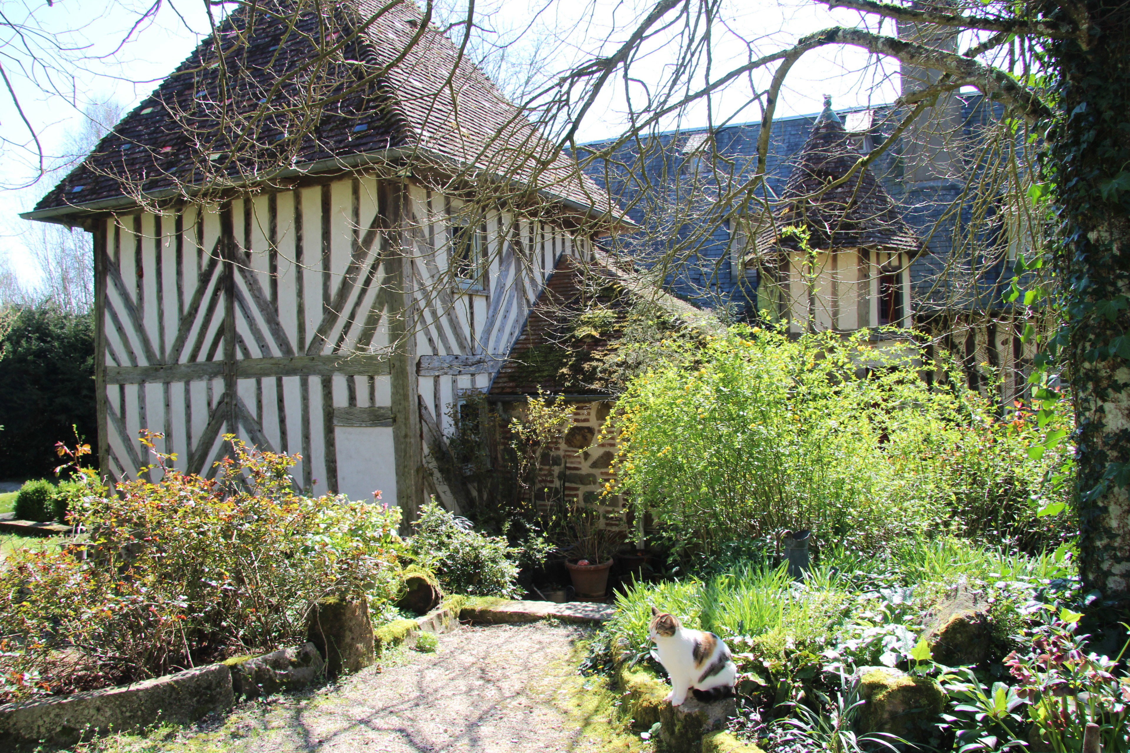 Casa nella natura a Saint Aubin de Bonneval