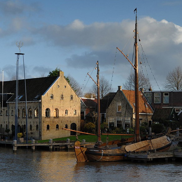 - image: 23