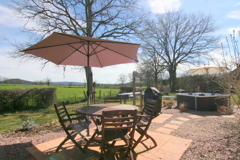 Casa nella natura a Thil sur Arroux