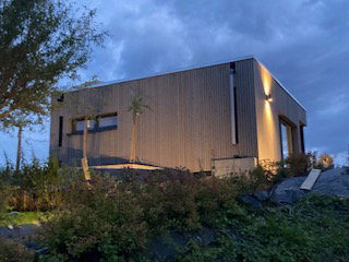 - image: 12