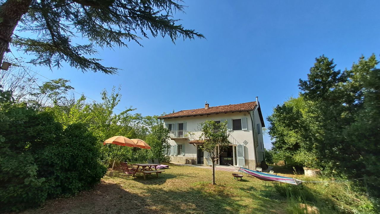 Casa nella natura a Mombercelli