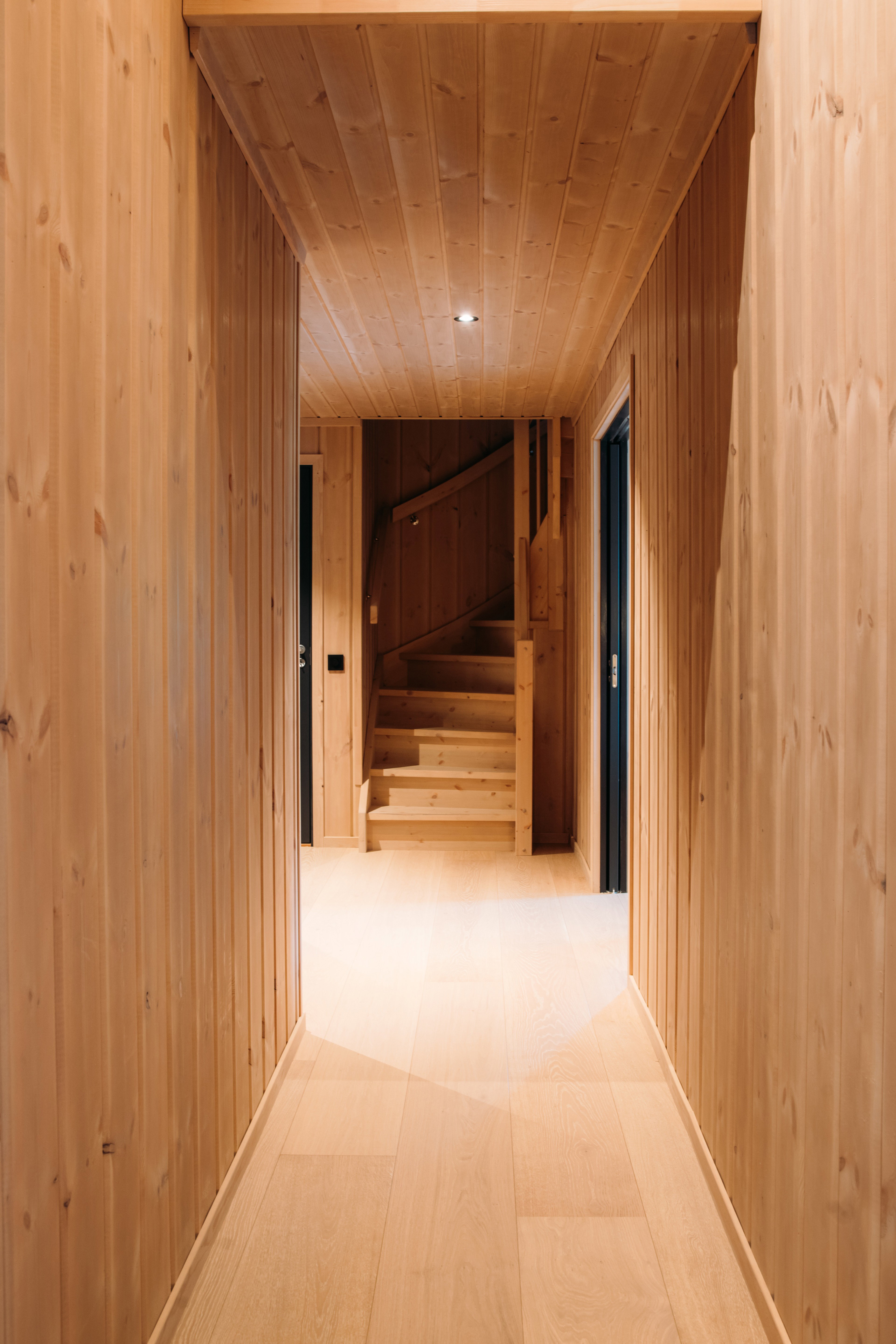 - image: 11