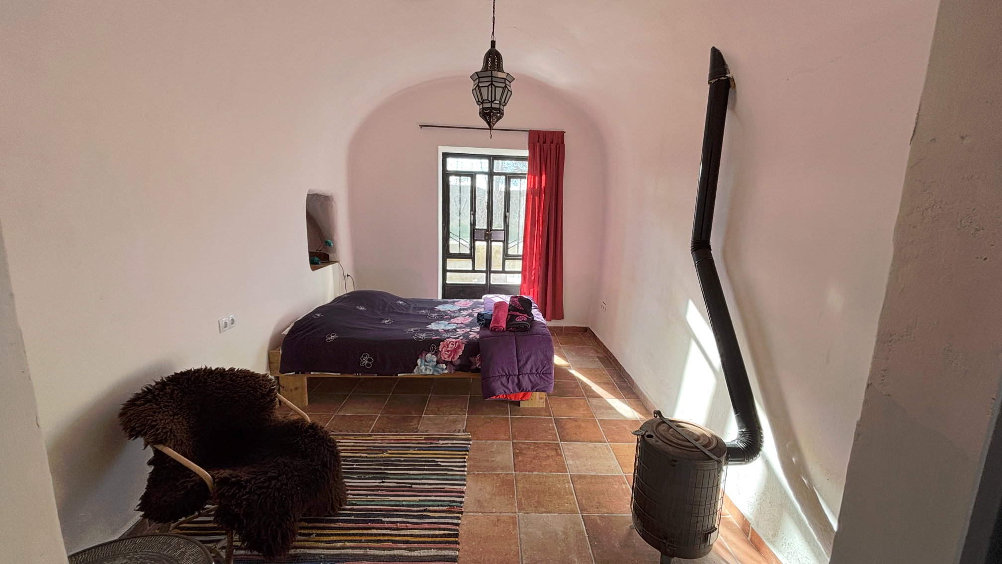 - image: 44