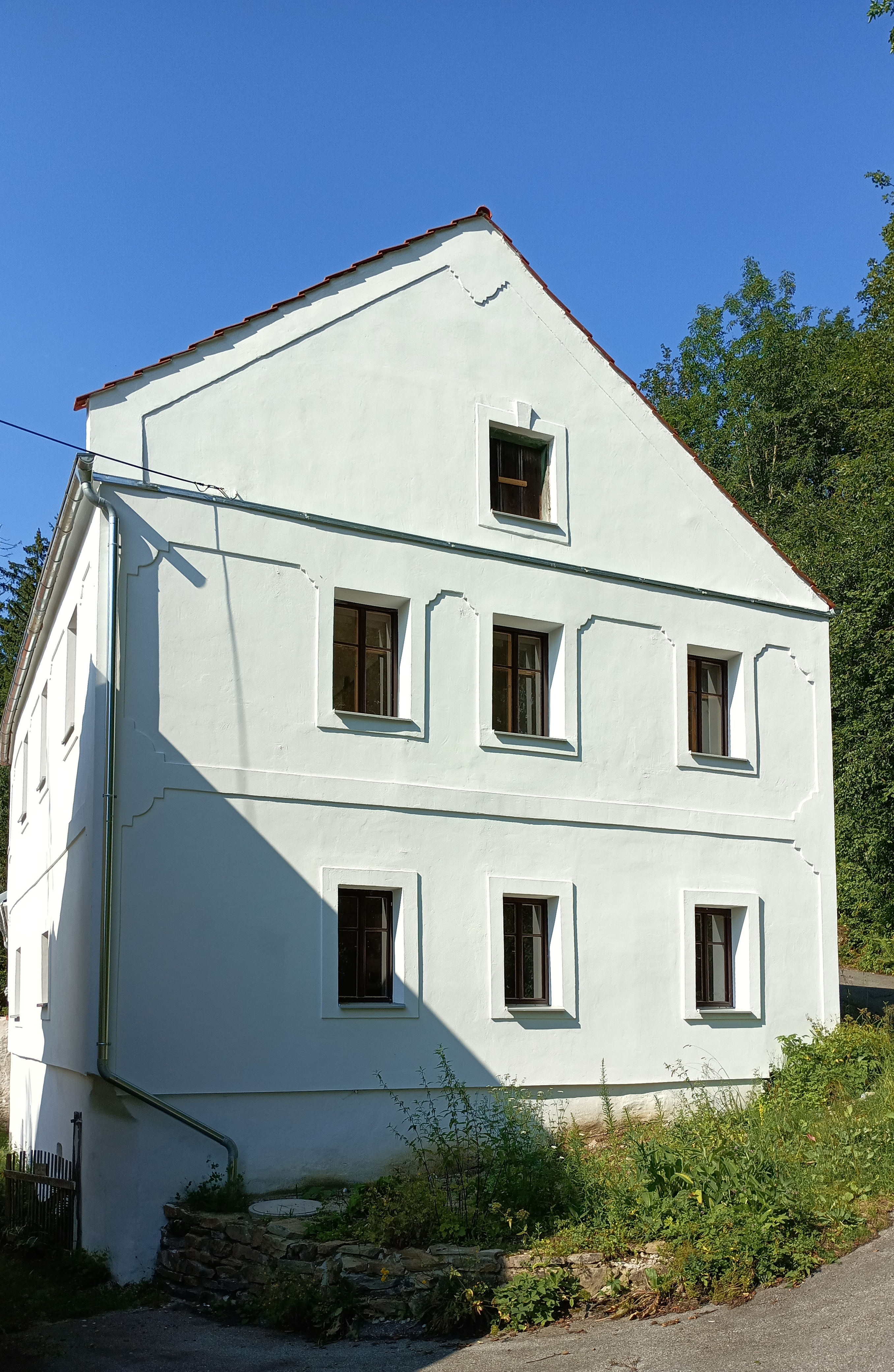 - image: 17
