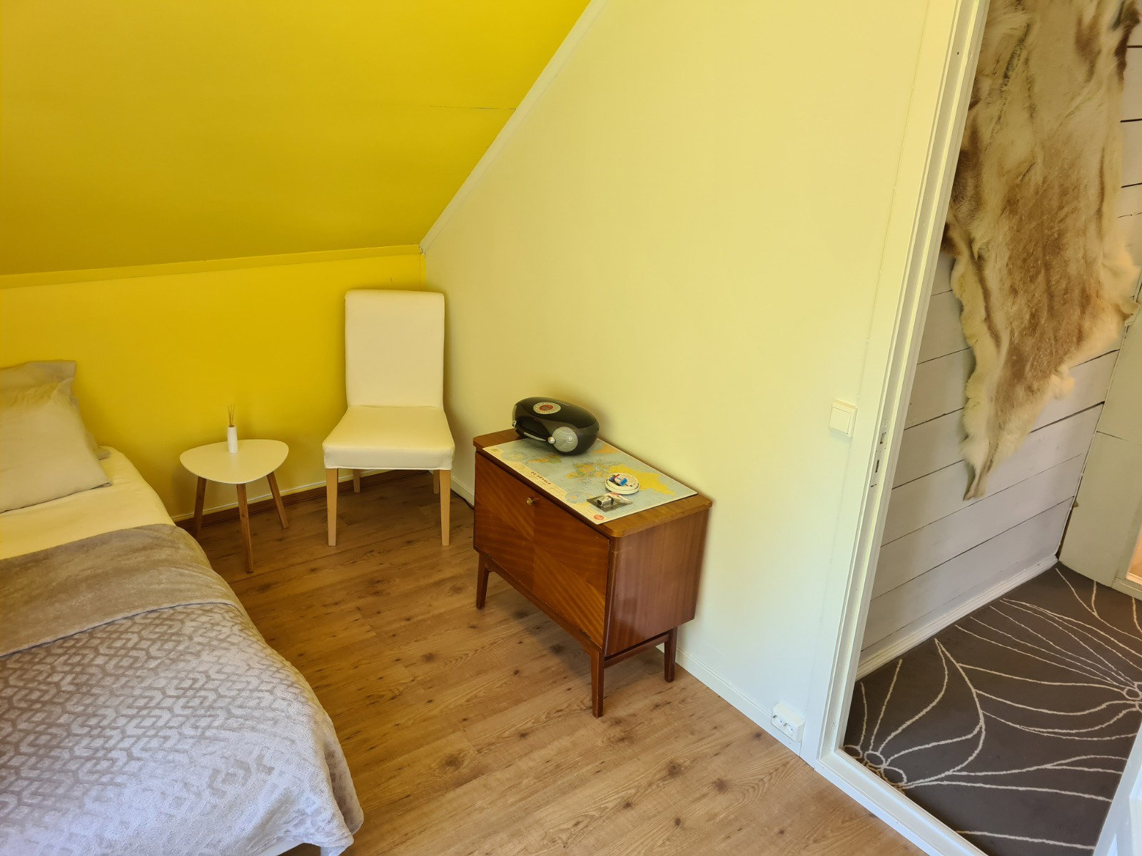 - image: 27