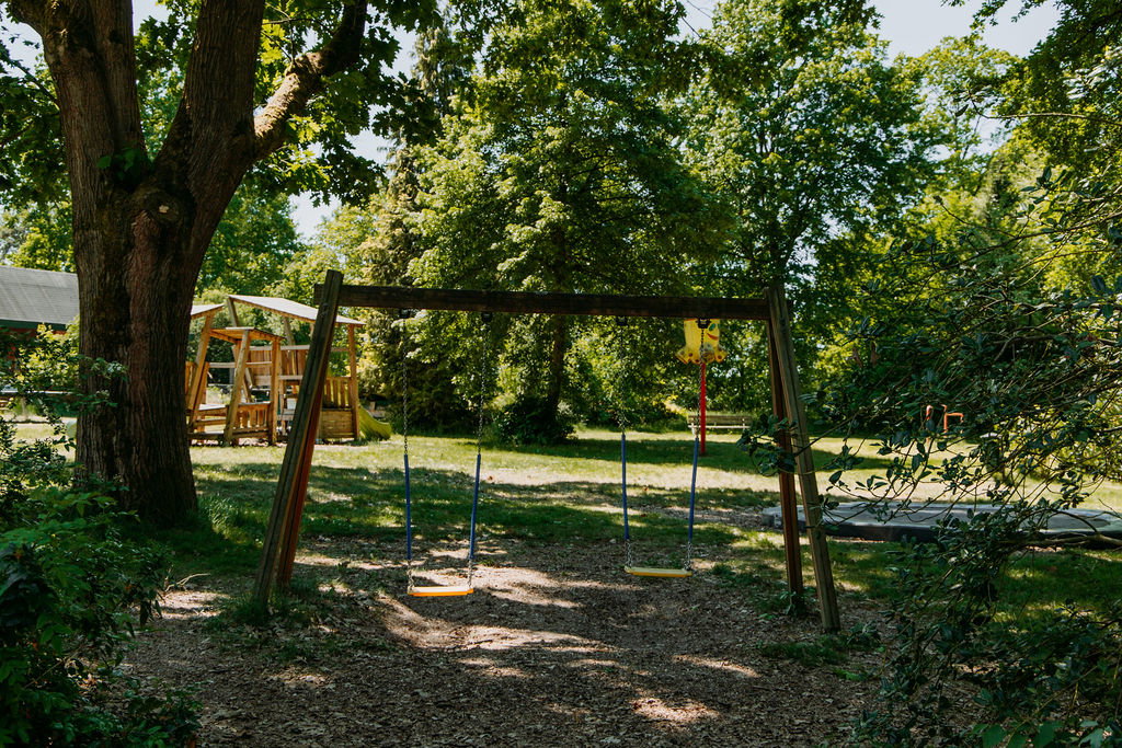 - image: 44