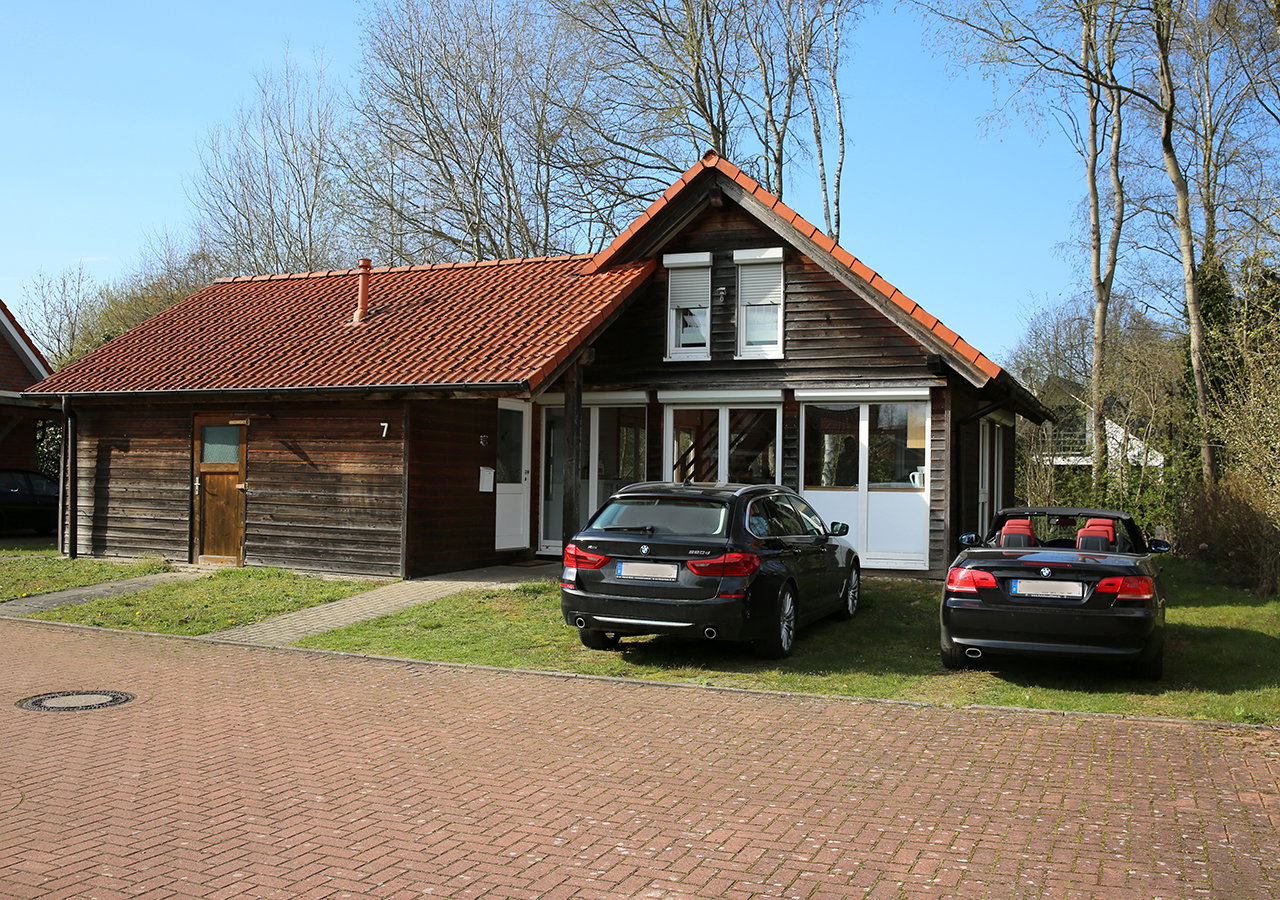 - image: 11