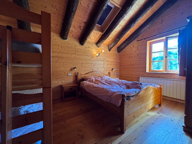 - image: 22
