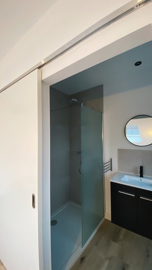 - image: 24