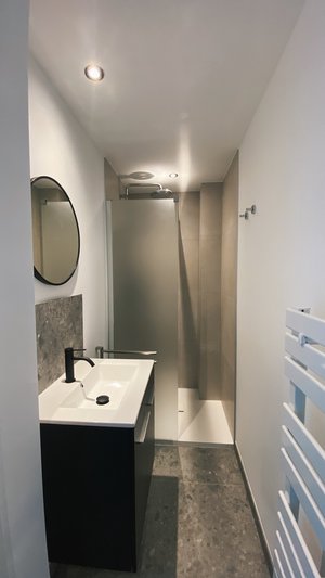 - image: 28