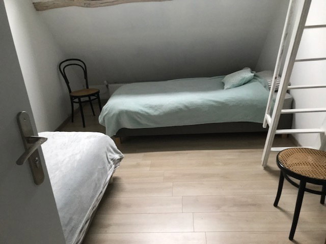 - image: 22