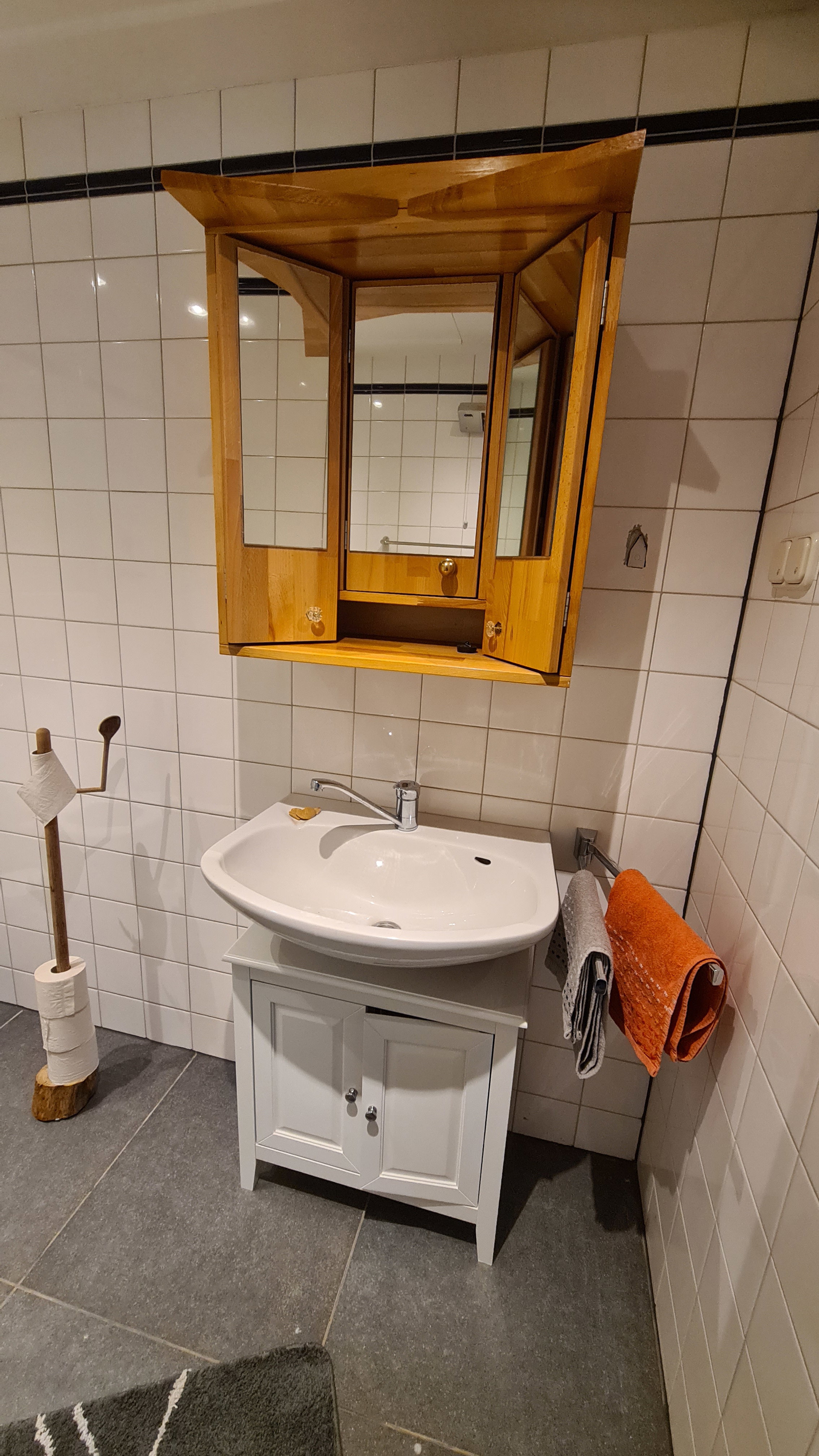 - image: 26