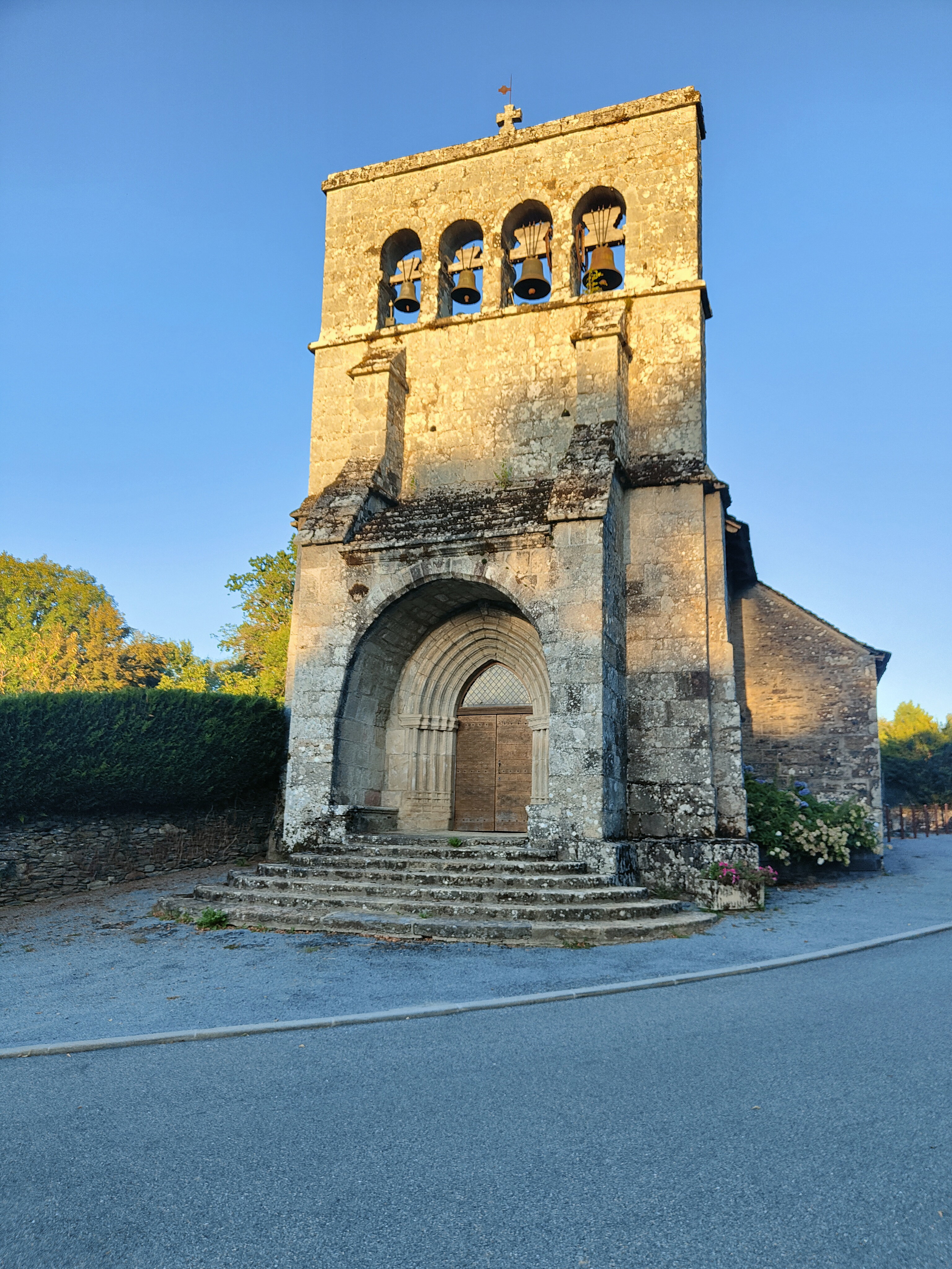 - image: 21