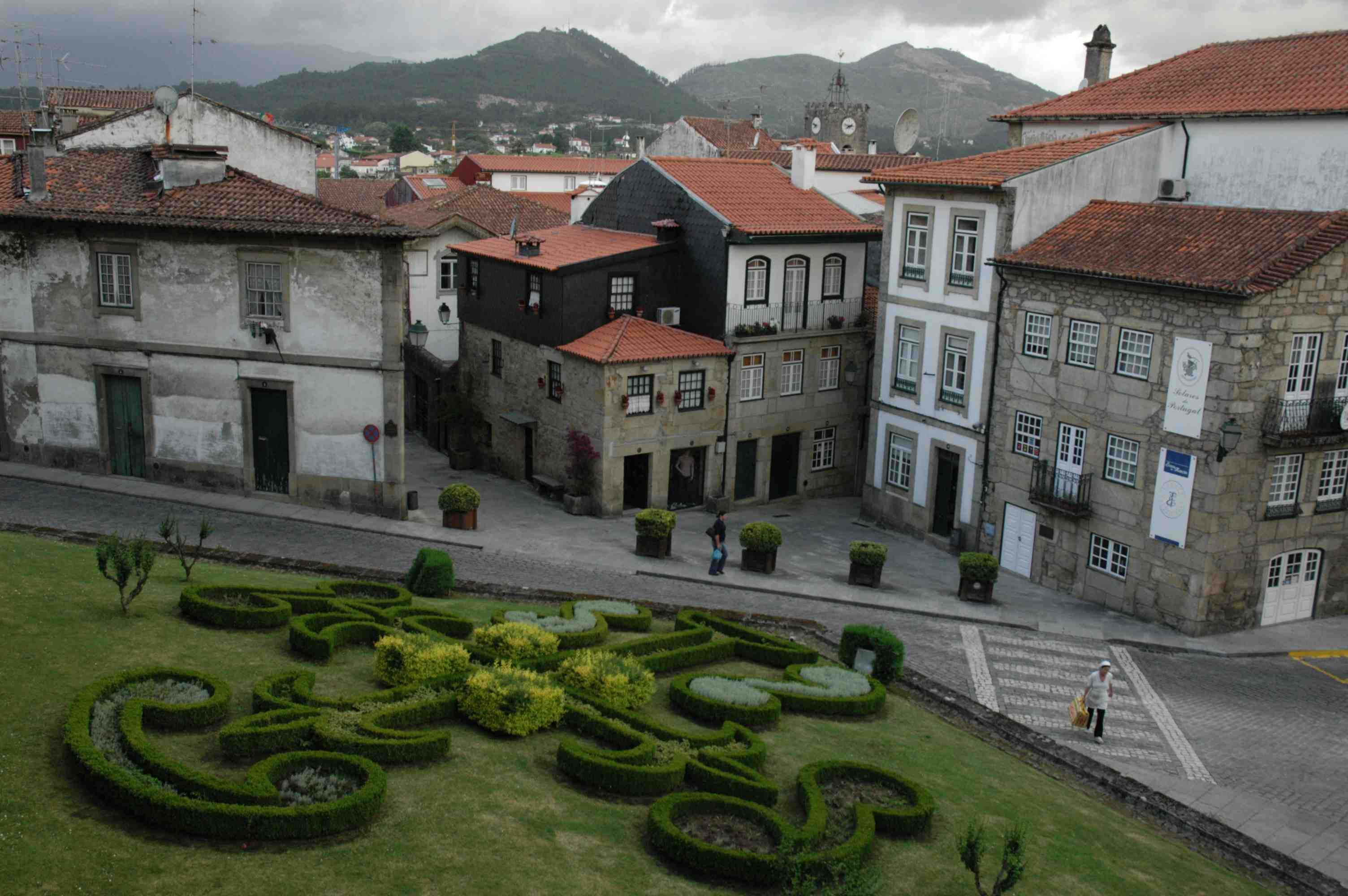 - image: 11