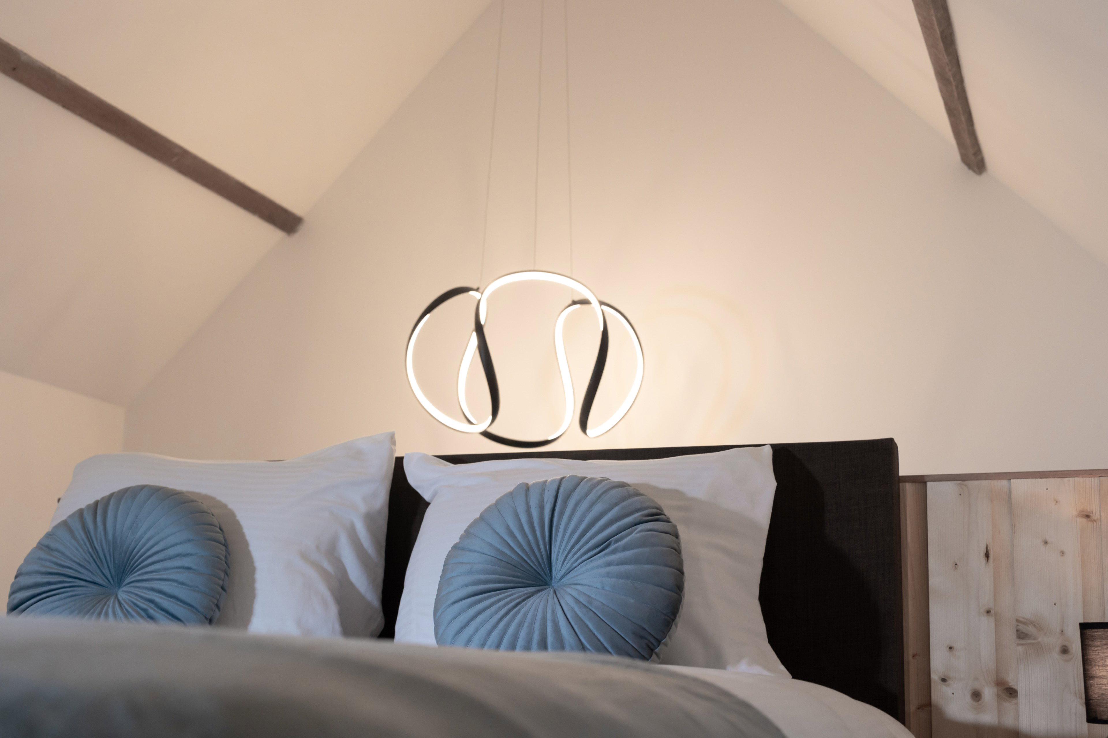 - image: 15