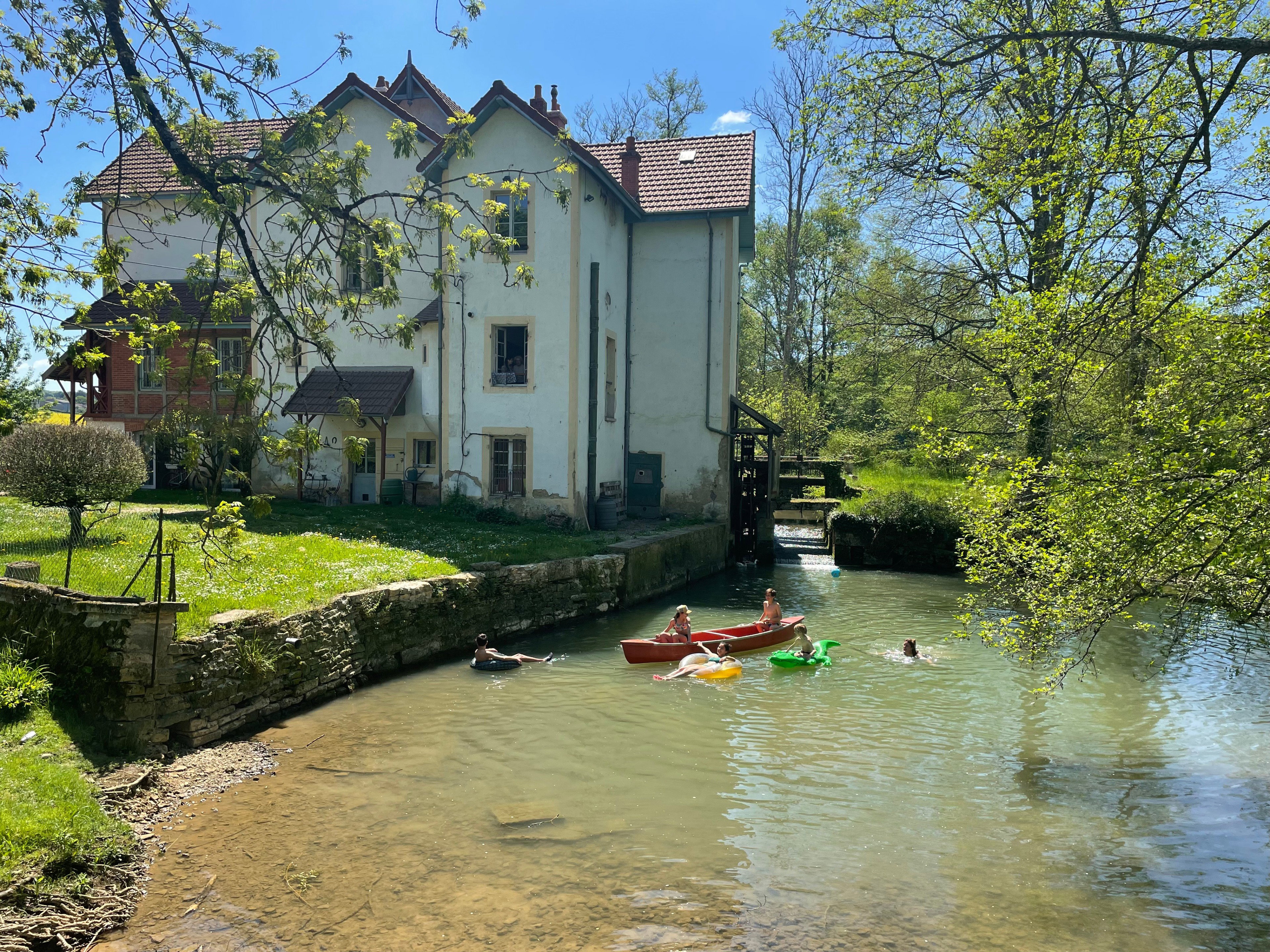 Nature house in Saint-Germain-de-bois