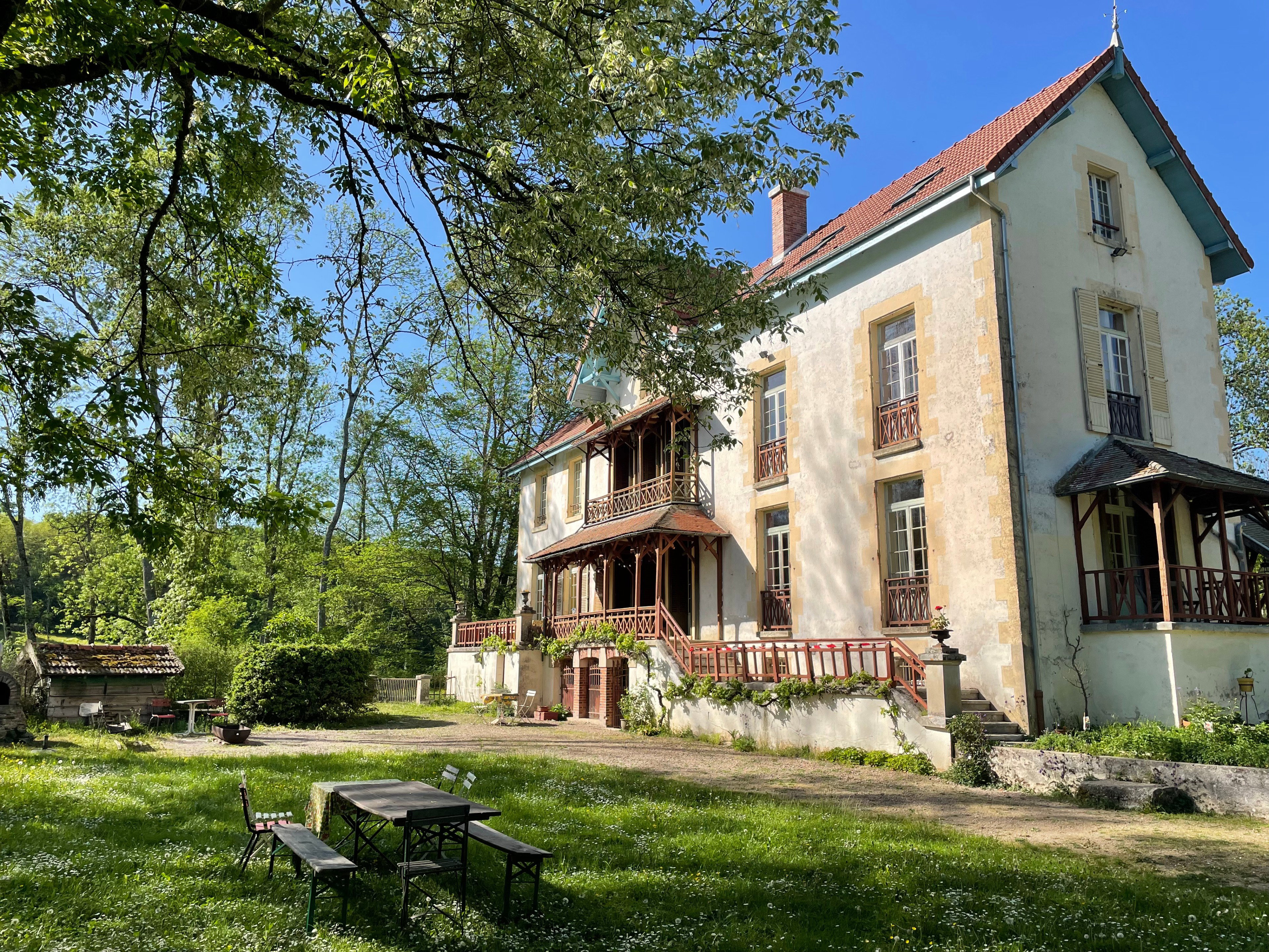 Nature house in Saint-Germain-de-bois