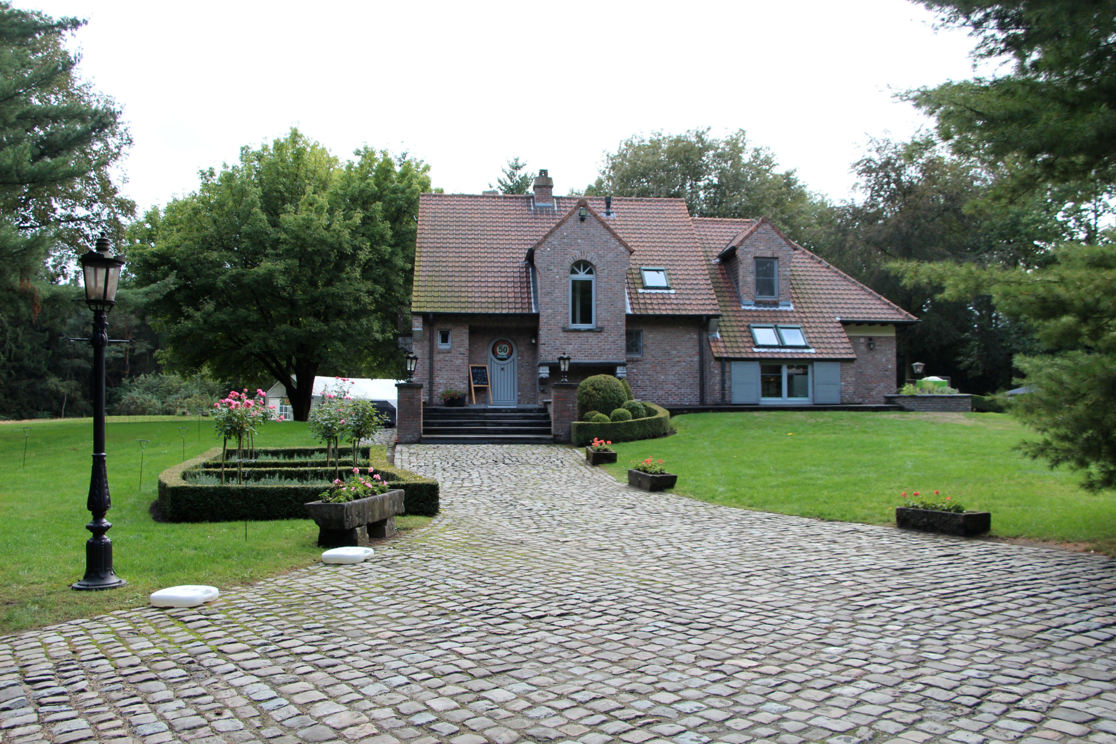 - image: 14