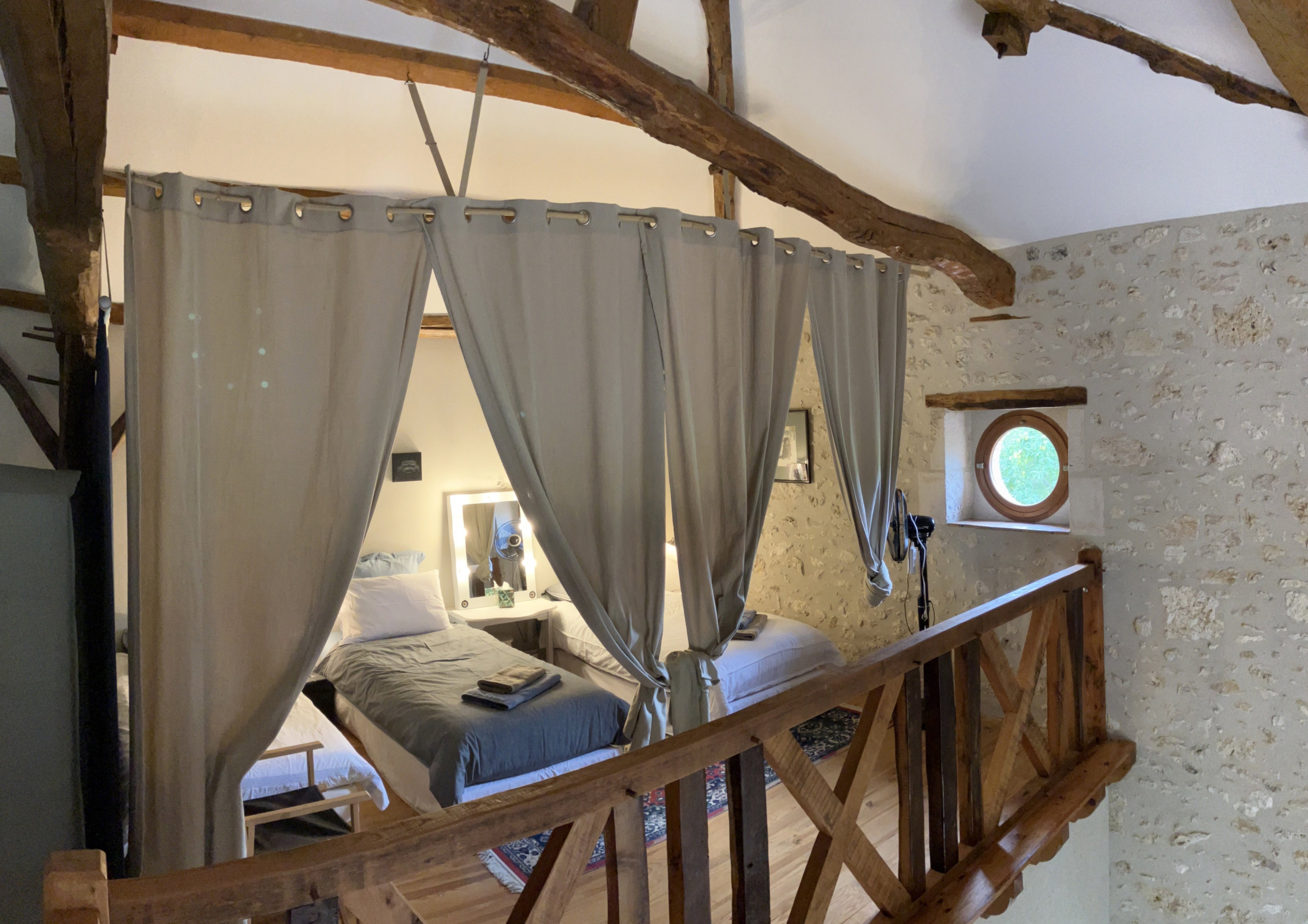 Maison nature à Sainte Colombe de Villeneuve