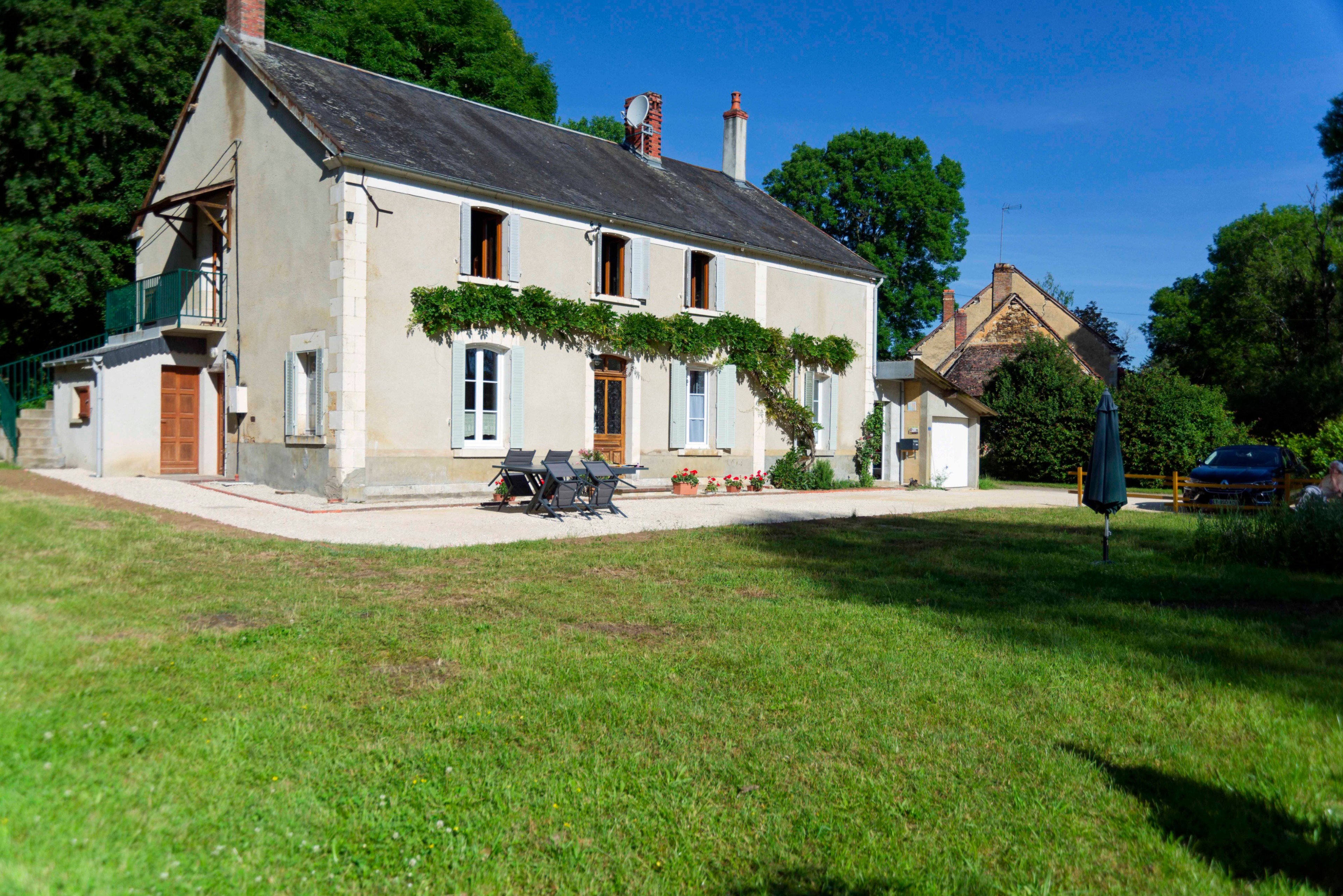 Nature house in Treigny