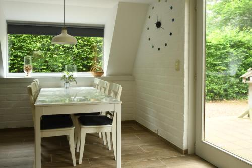- image: 12