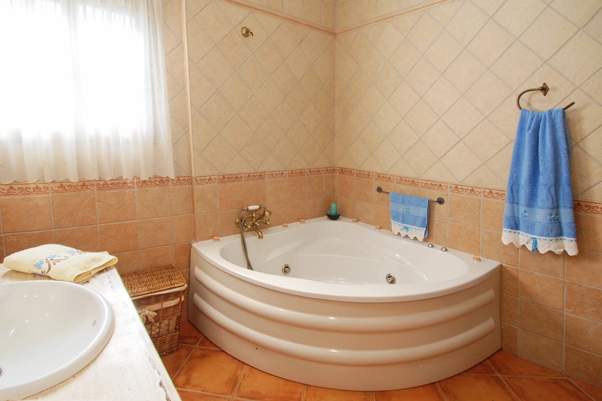 - image: 29