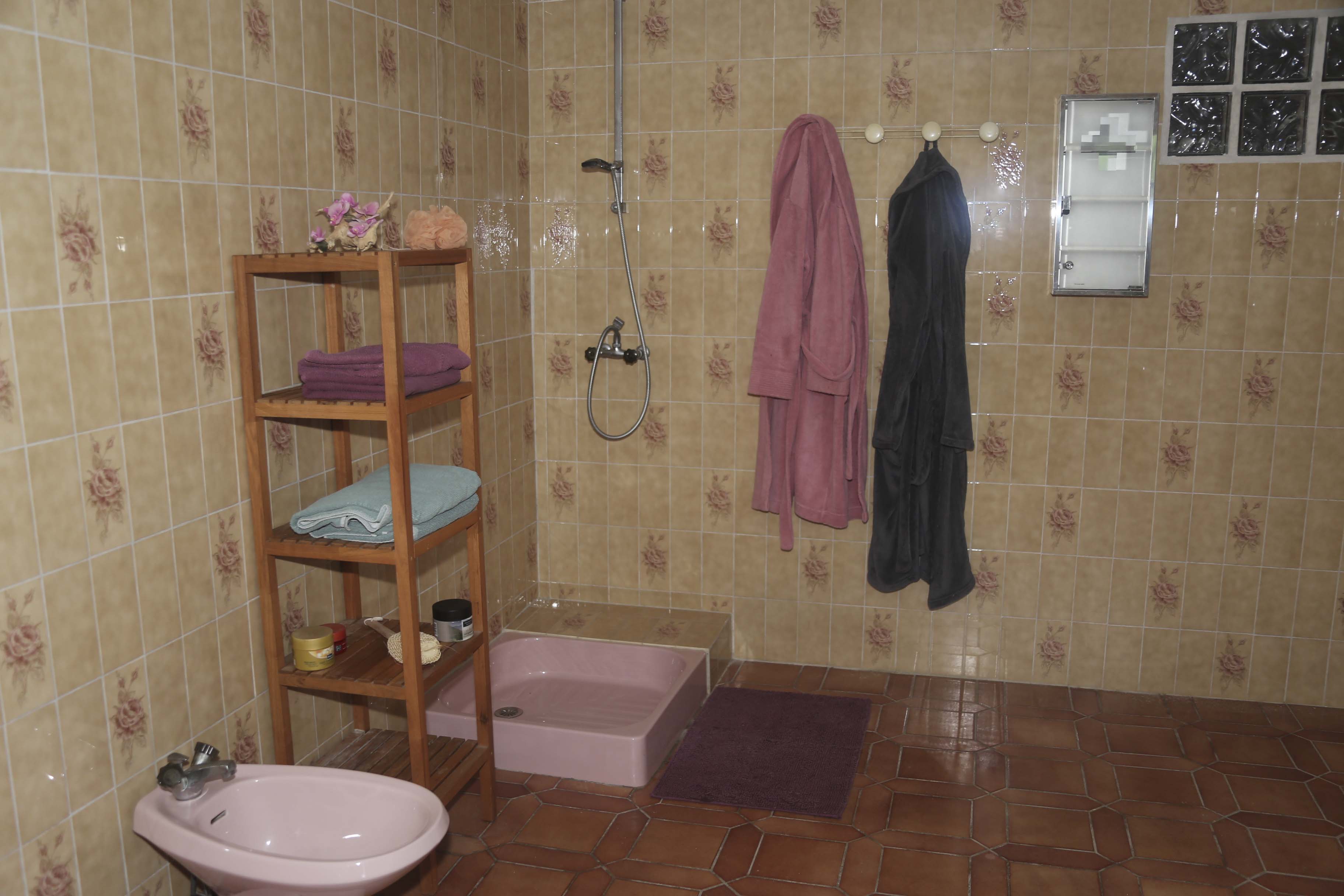 - image: 11