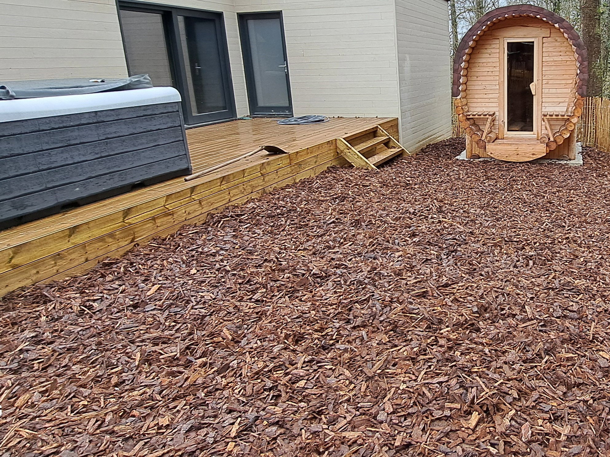 - image: 12