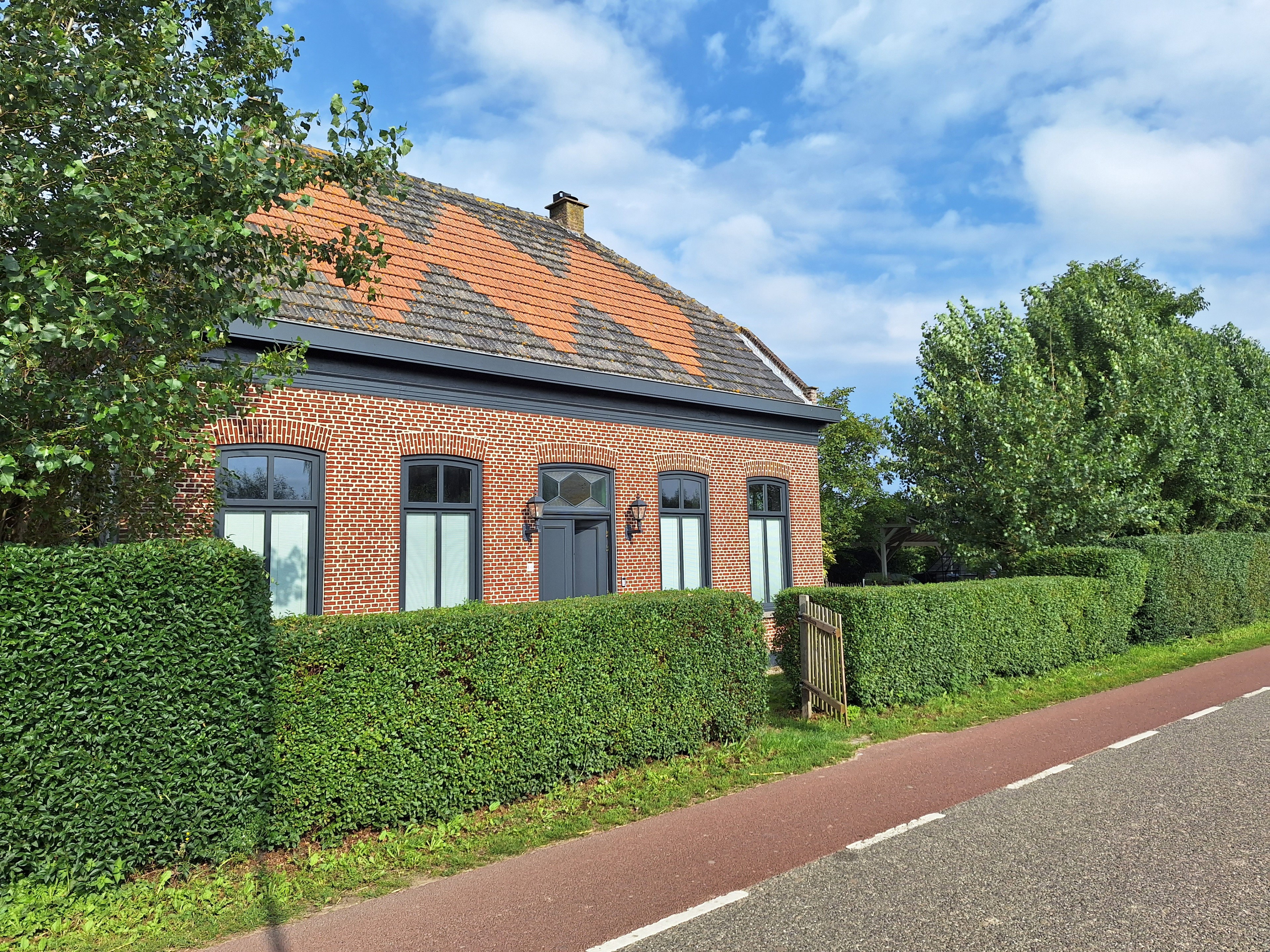 - image: 26